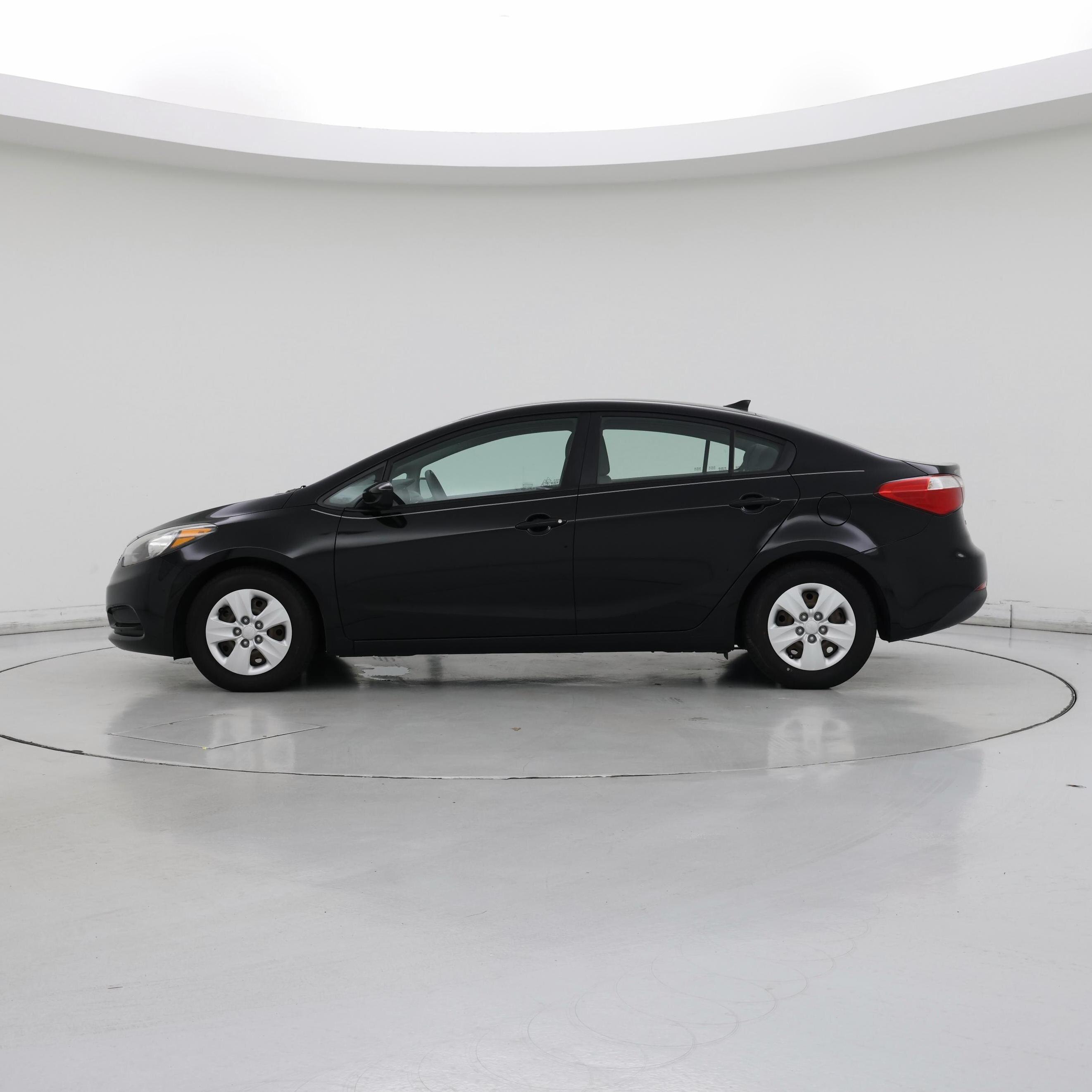 Thumbnail: 2016 Kia Forte - 3