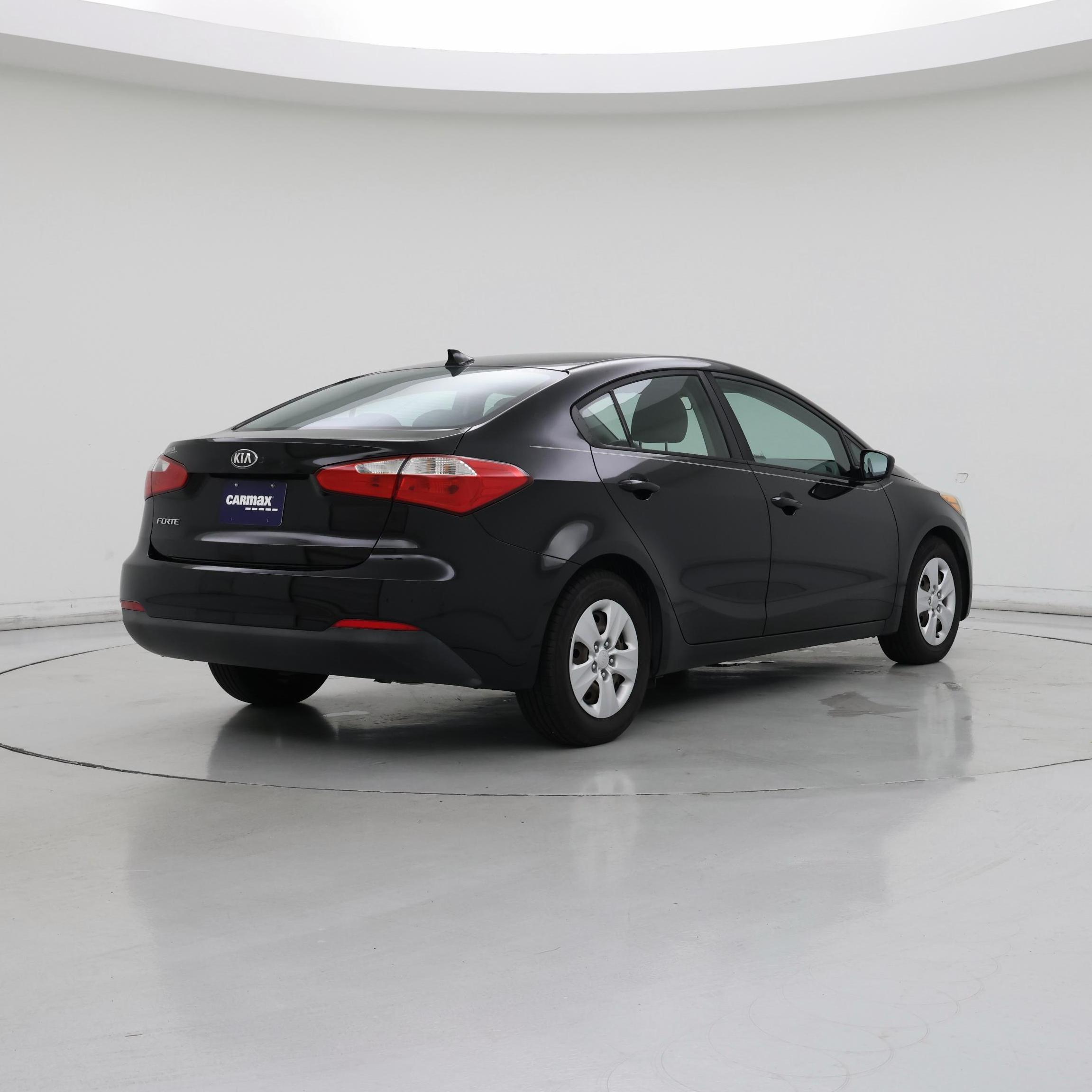 Thumbnail: 2016 Kia Forte - 8