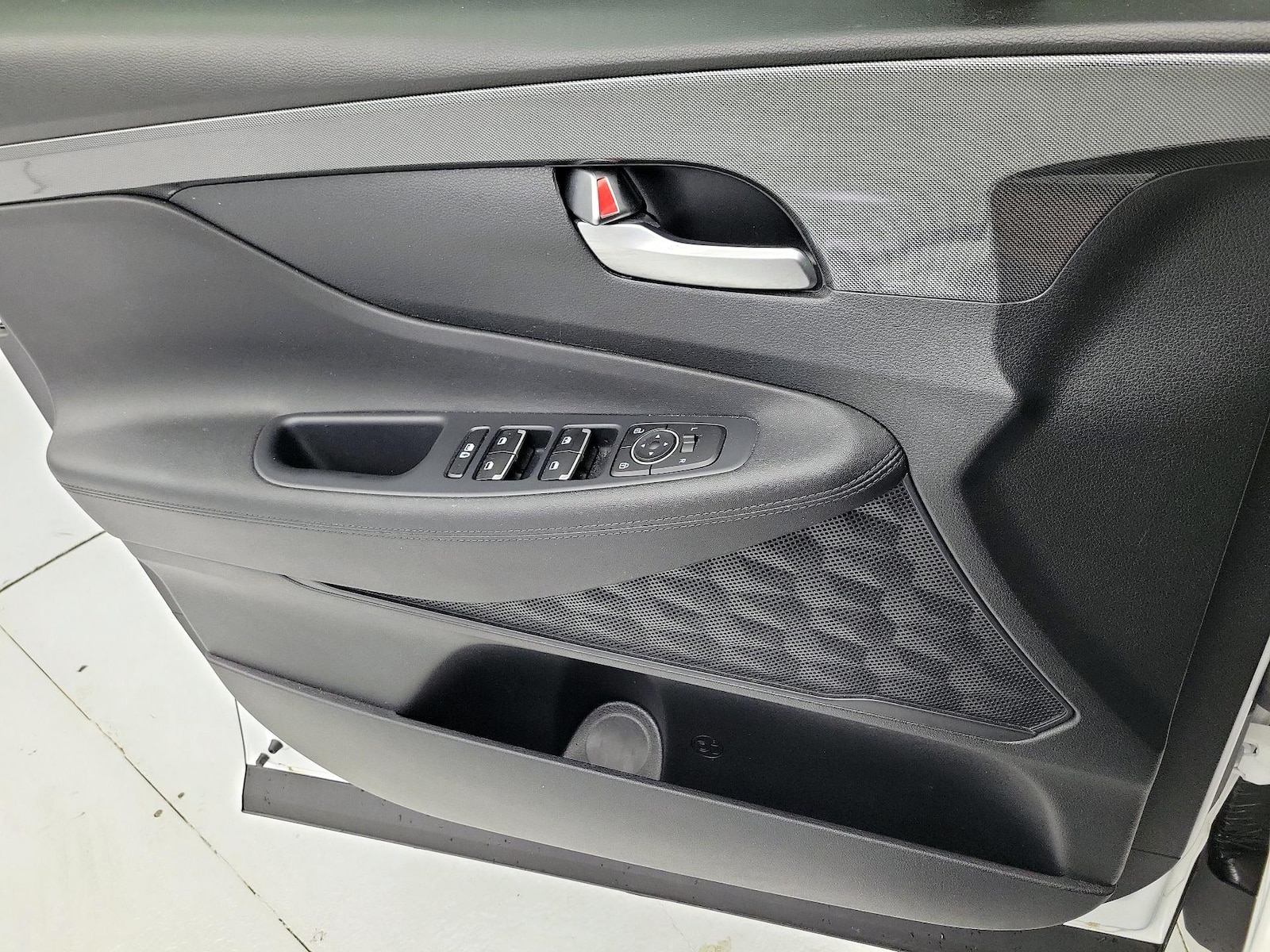 2023 Hyundai Santa Fe SE - Photo 13