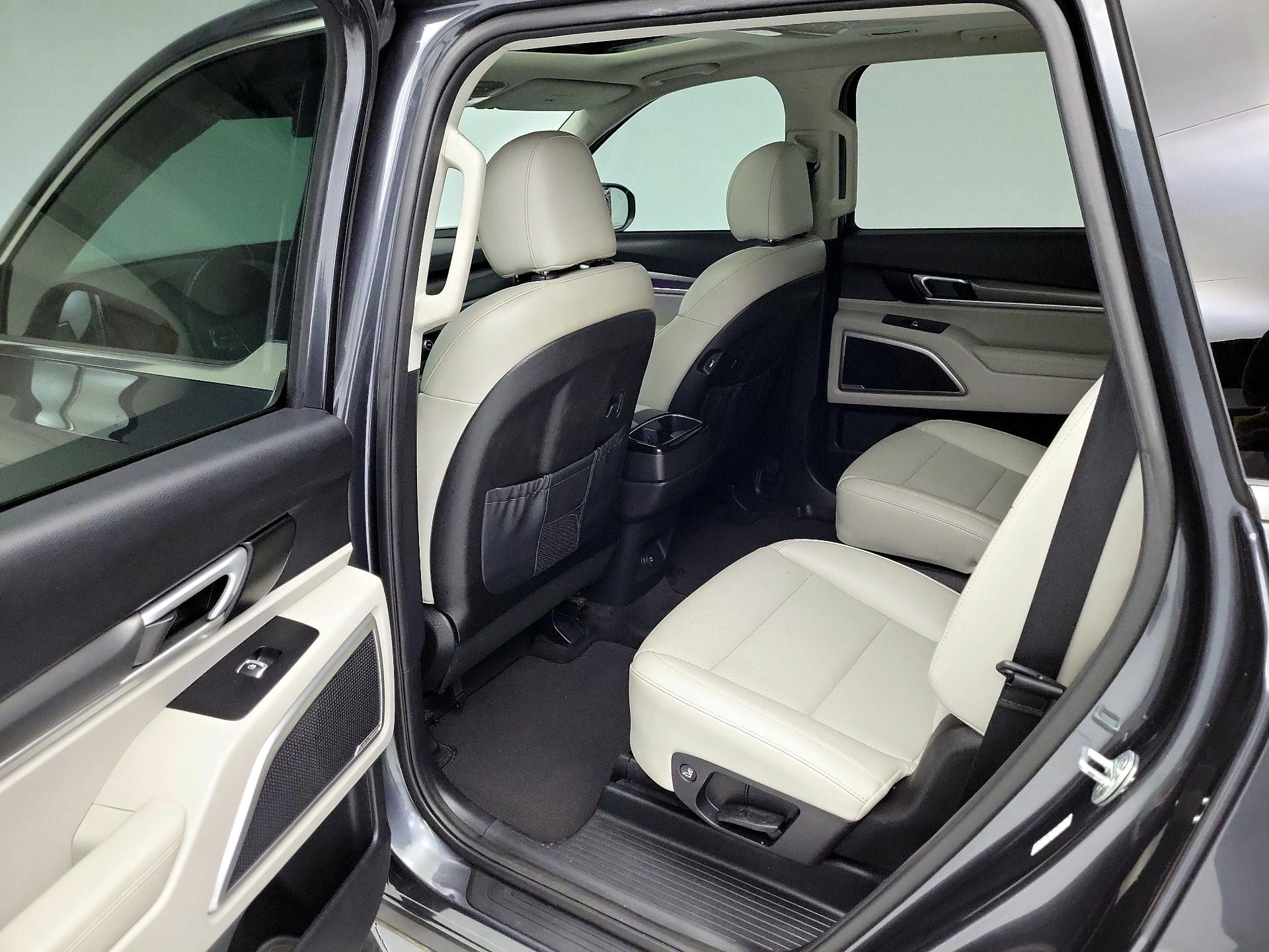 Thumbnail: 2020 Kia Telluride - 20