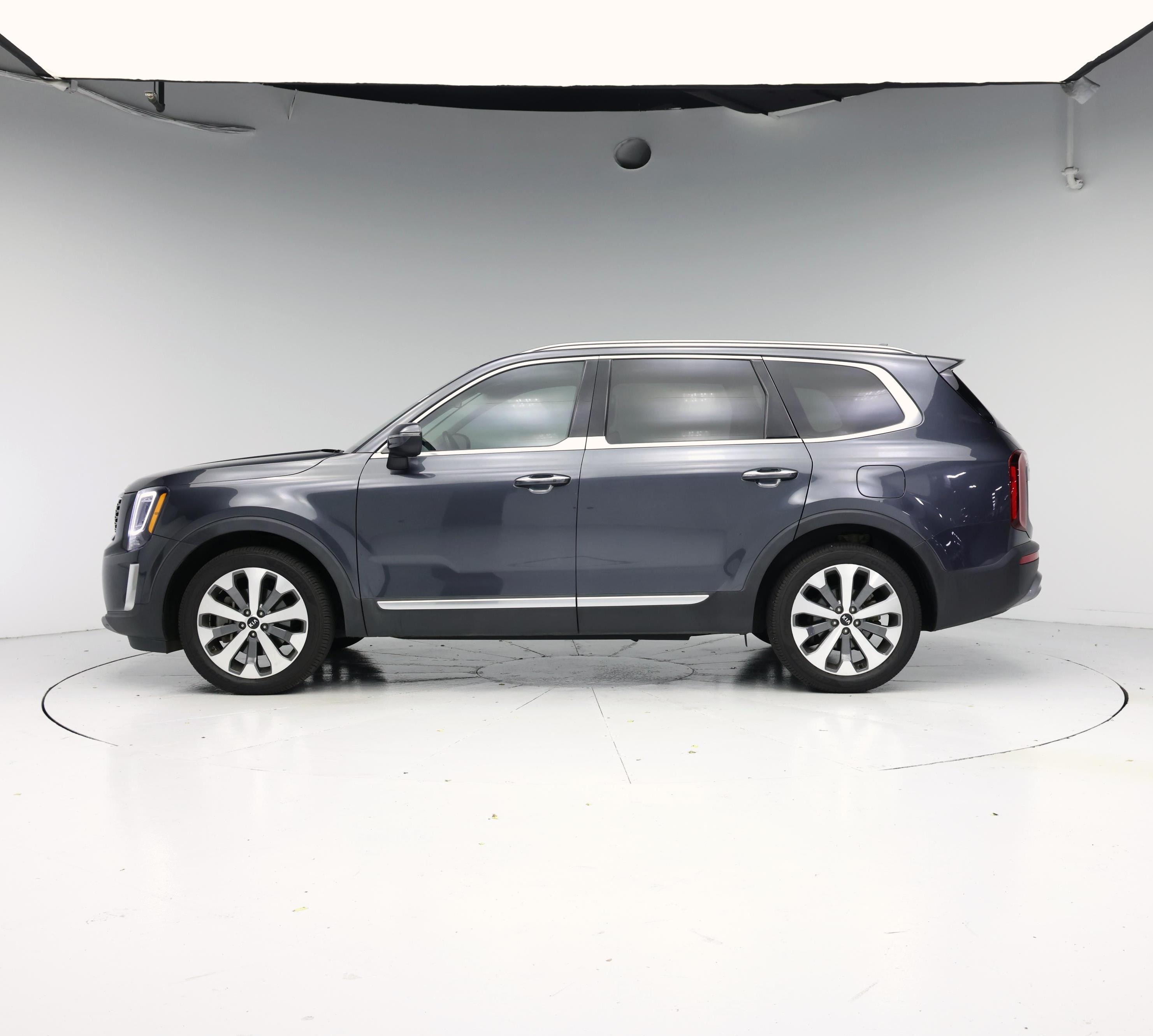 Thumbnail: 2020 Kia Telluride - 3