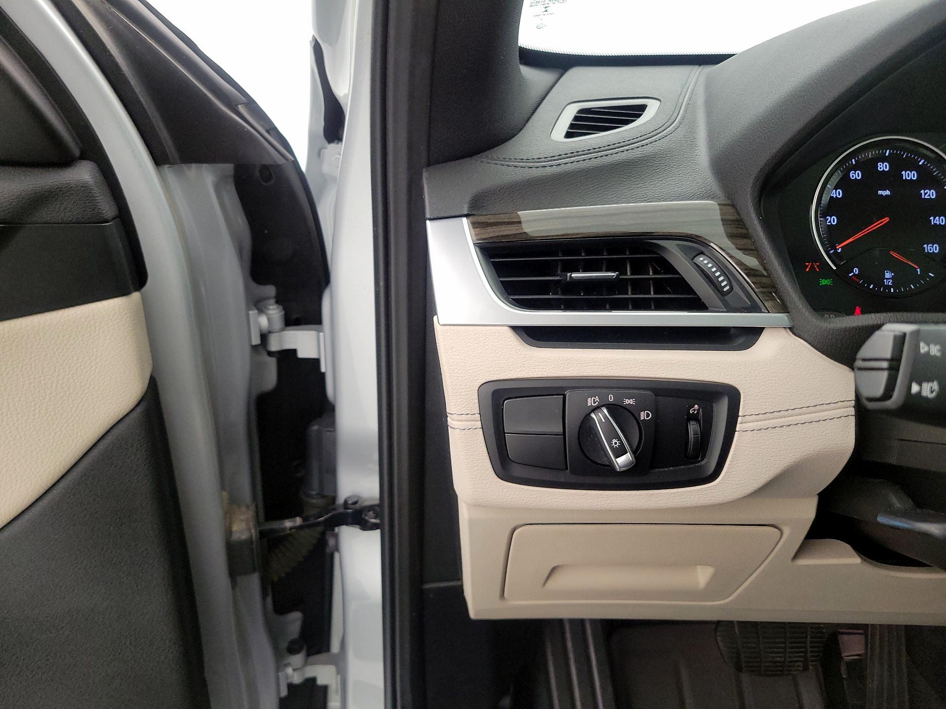 Thumbnail: 2021 BMW X1 - 13