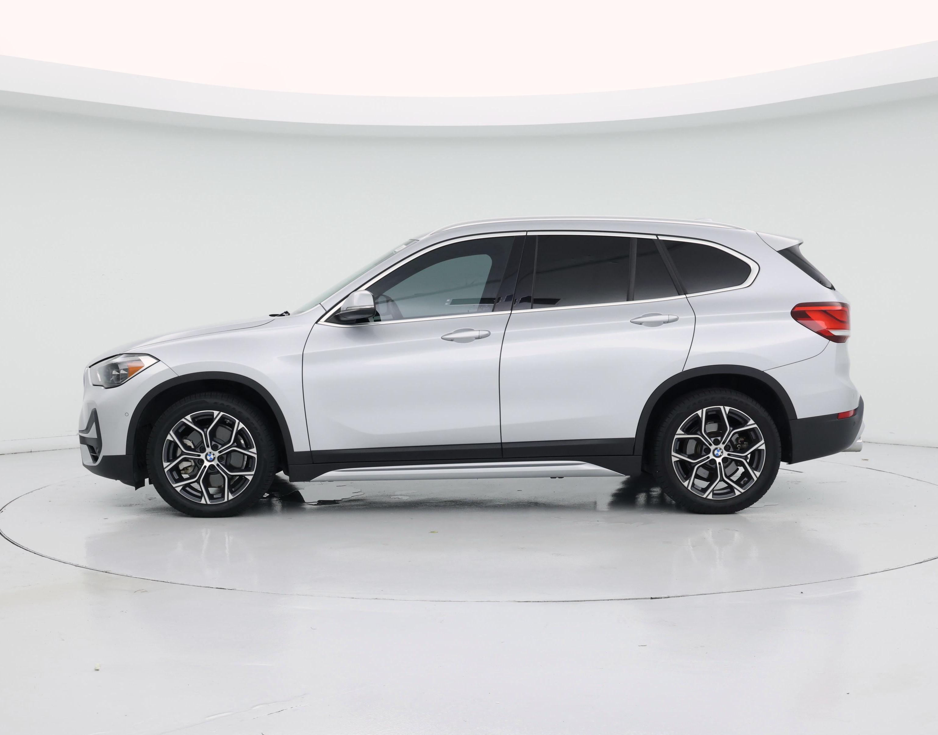 Thumbnail: 2021 BMW X1 - 3