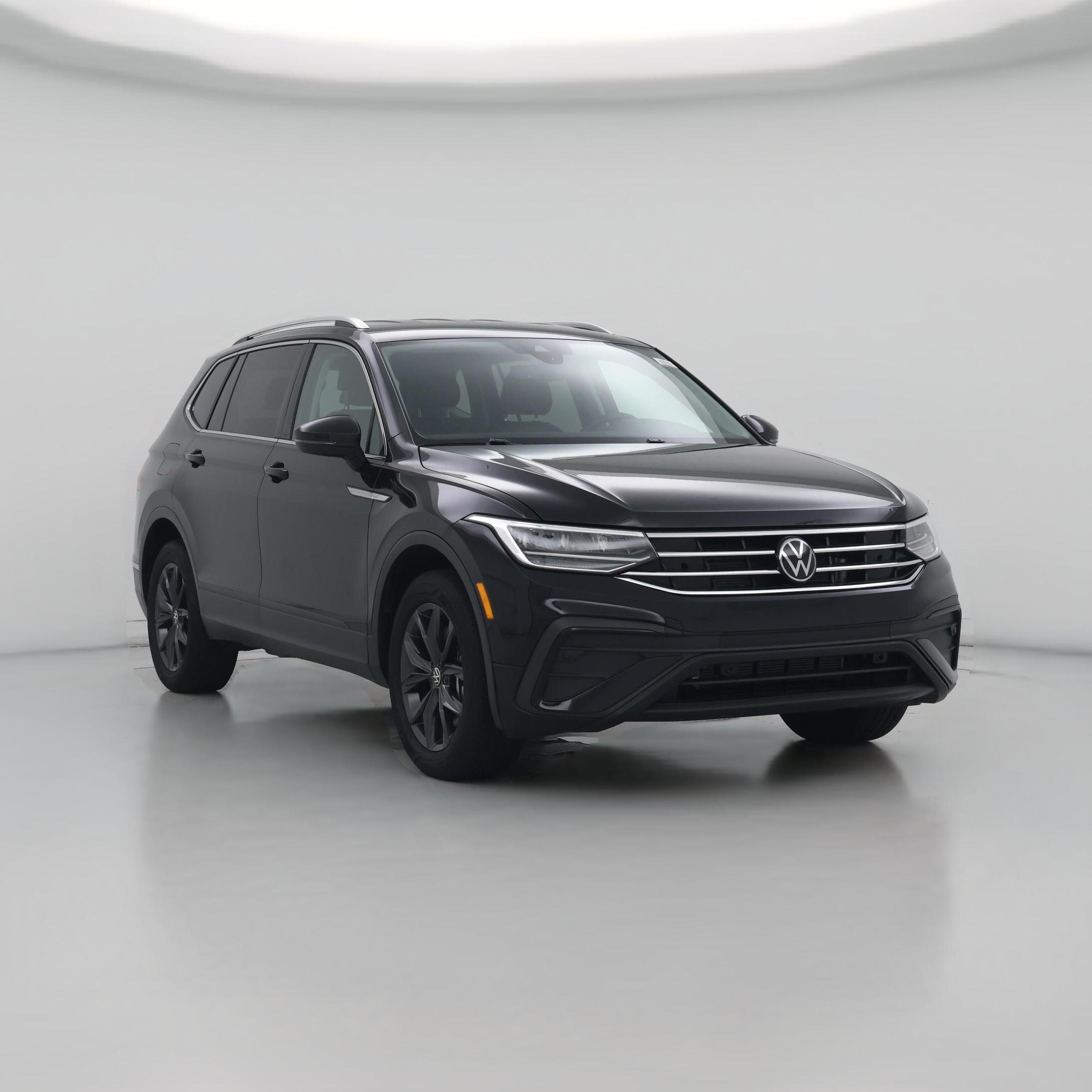 Thumbnail: 2023 Volkswagen Tiguan - 1