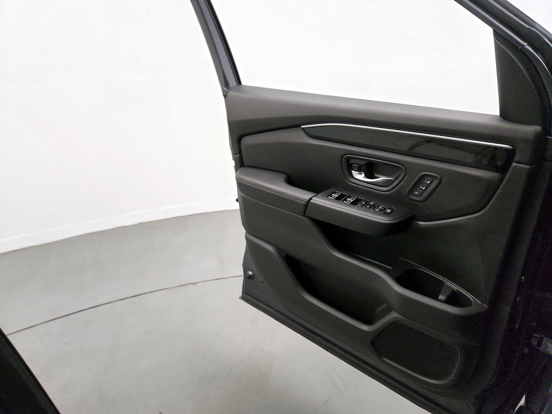 Thumbnail: 2025 Honda Pilot - 12