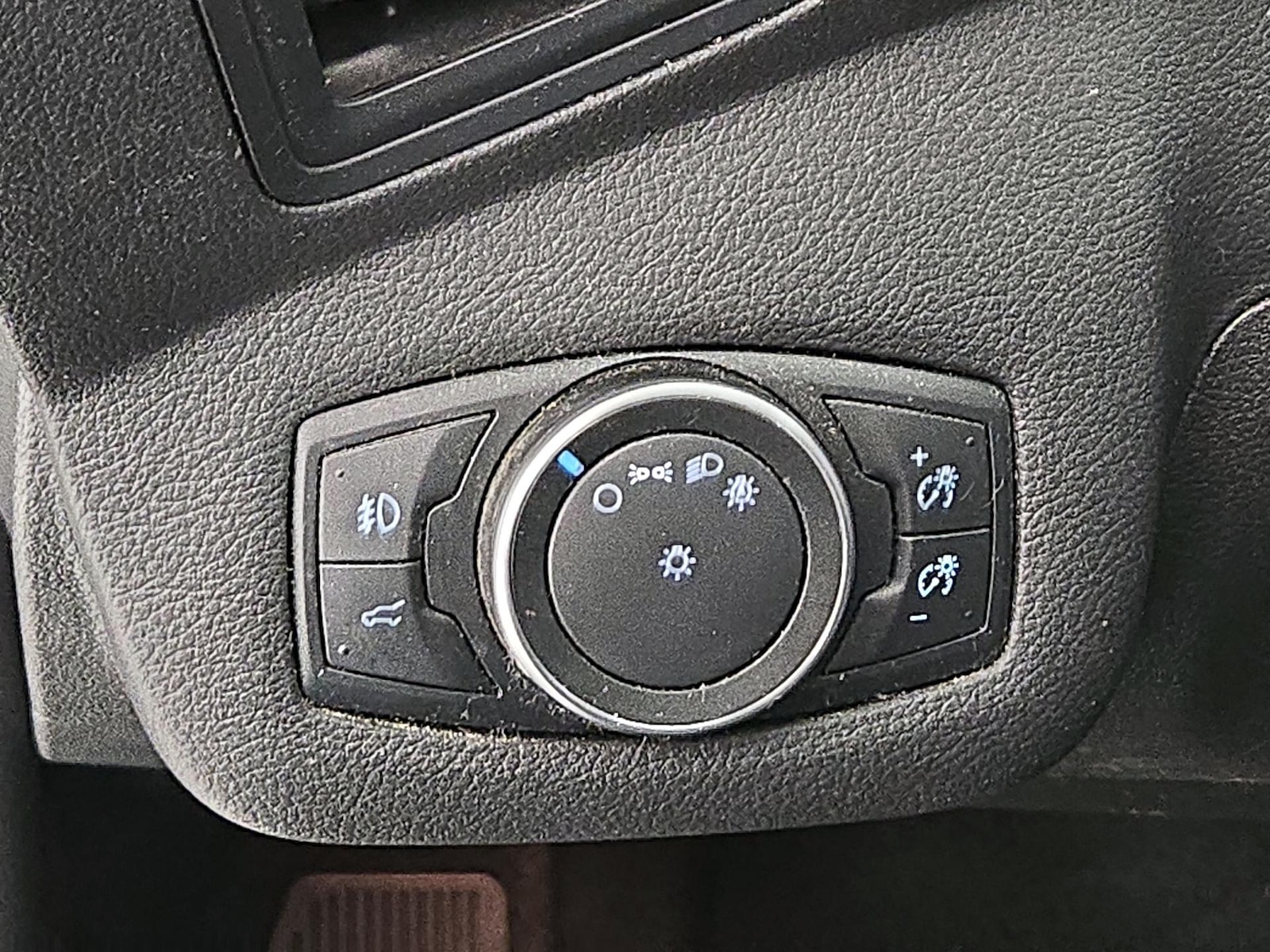 2018 Ford Escape SE - Photo 14