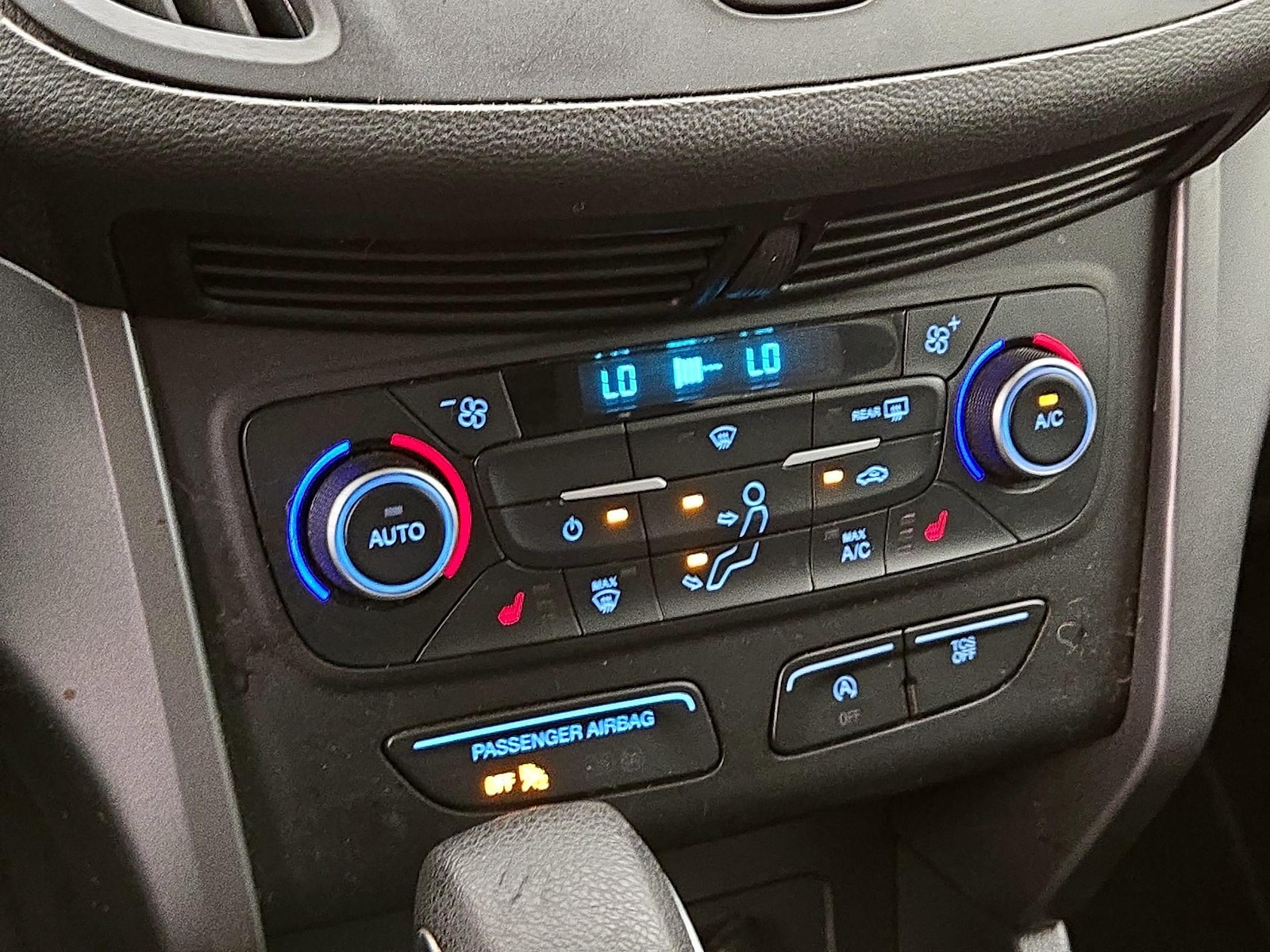 2018 Ford Escape SE - Photo 17