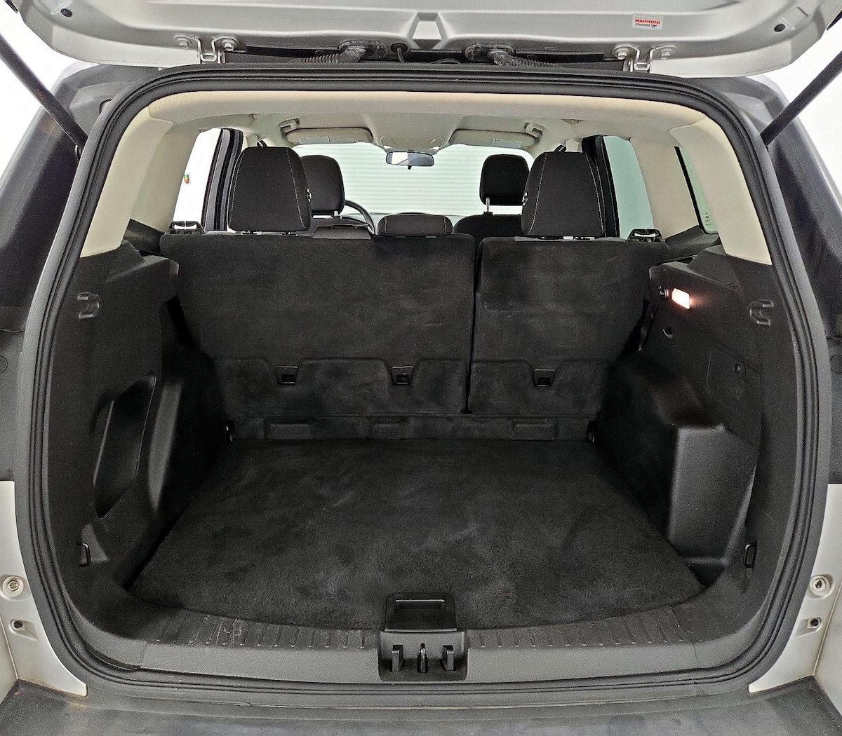 Trunk/Cargo (Seats Up)