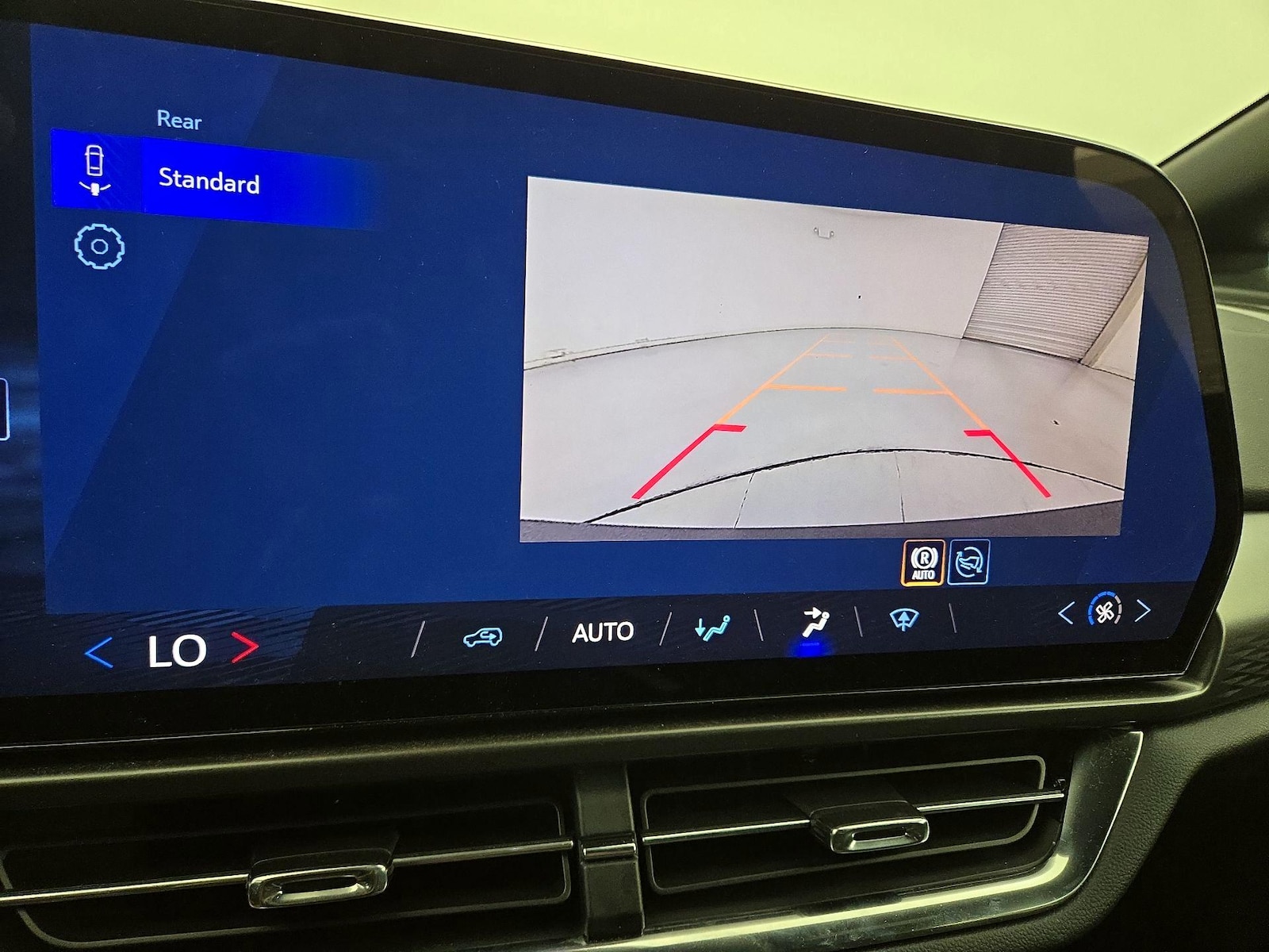 2026 Chevrolet Equinox EV 1LT - Photo 16