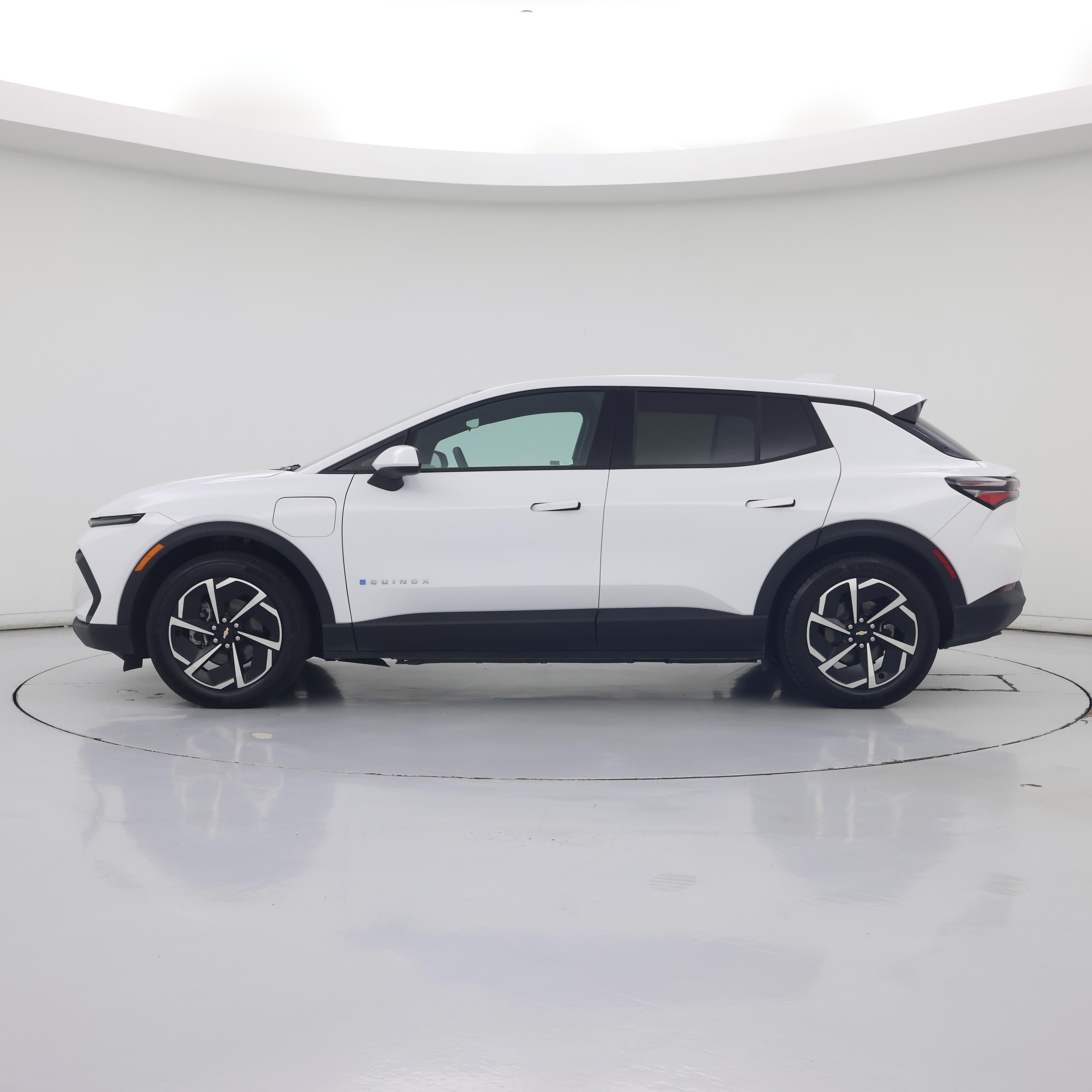 Thumbnail: 2026 Chevrolet Equinox - 3