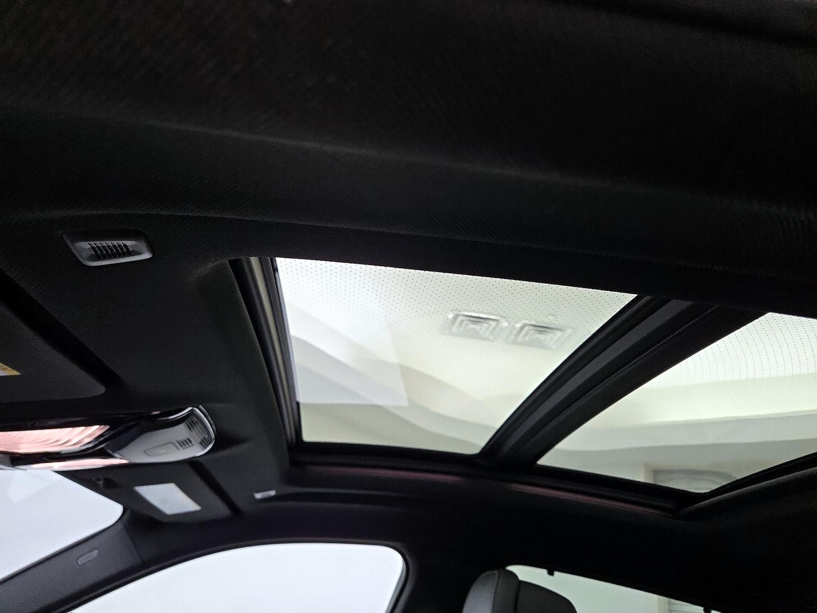 Panoramic Sunroof & Sunroof(s)