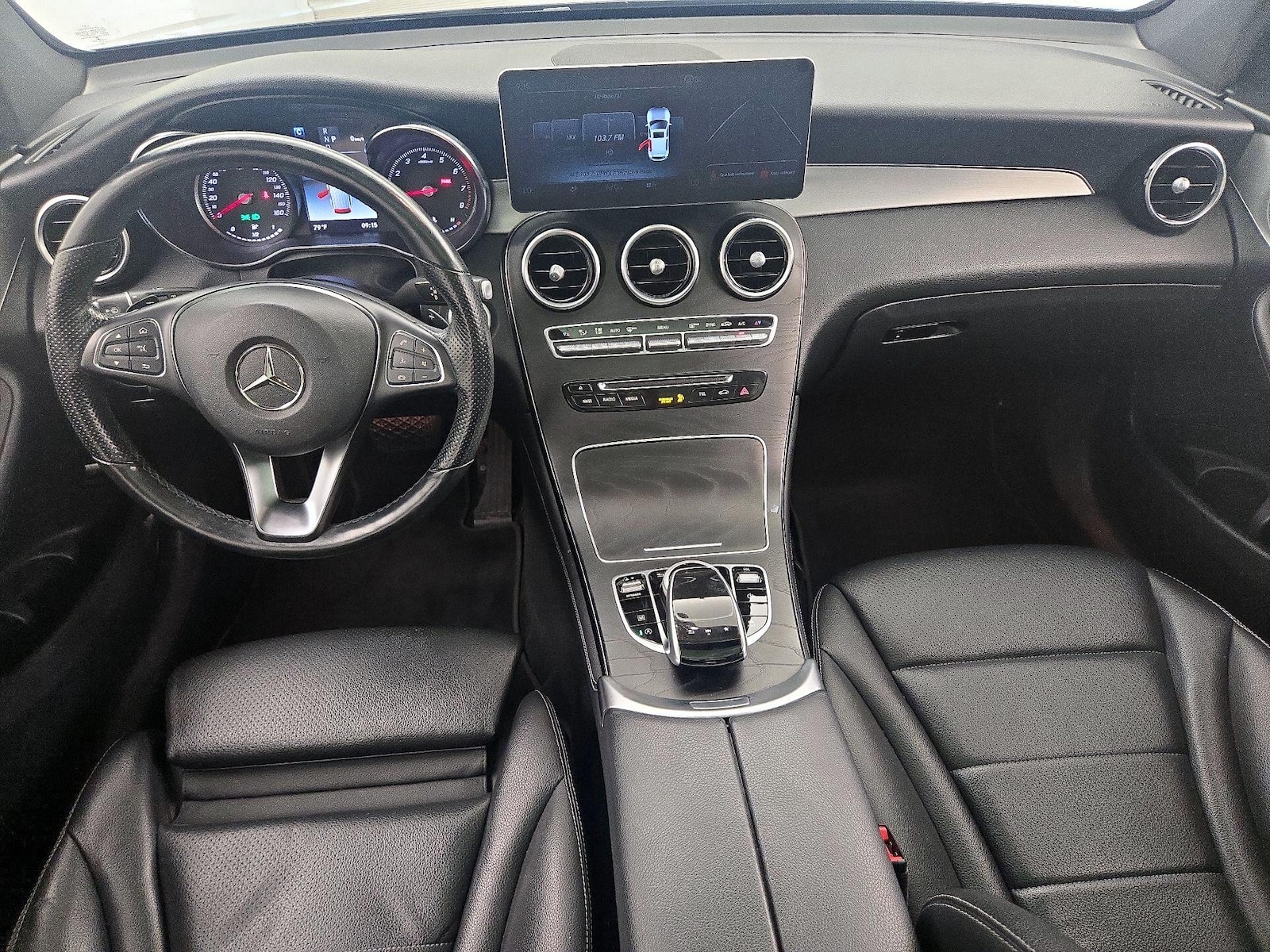 2019 Mercedes-Benz GLC GLC300 - Photo 10