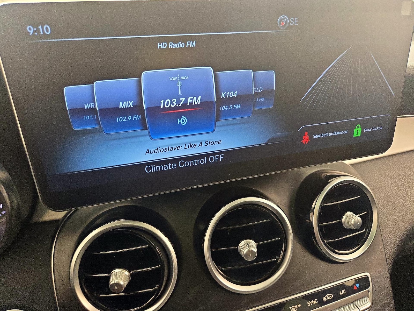 2019 Mercedes-Benz GLC GLC300 - Photo 16