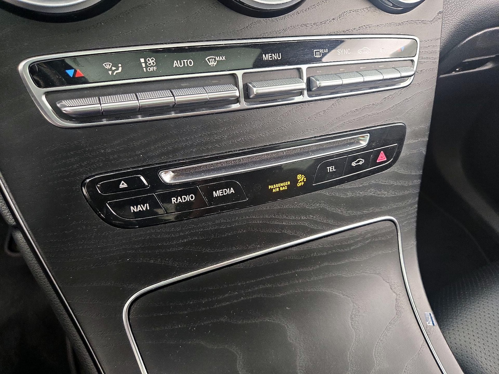 2019 Mercedes-Benz GLC GLC300 - Photo 17