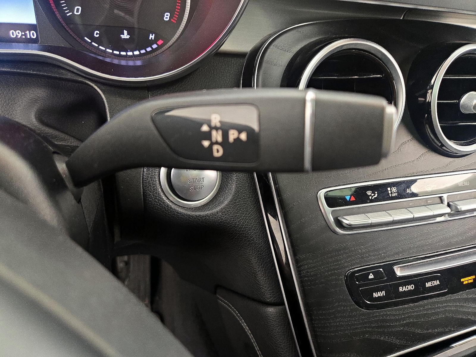 2019 Mercedes-Benz GLC GLC300 - Photo 18