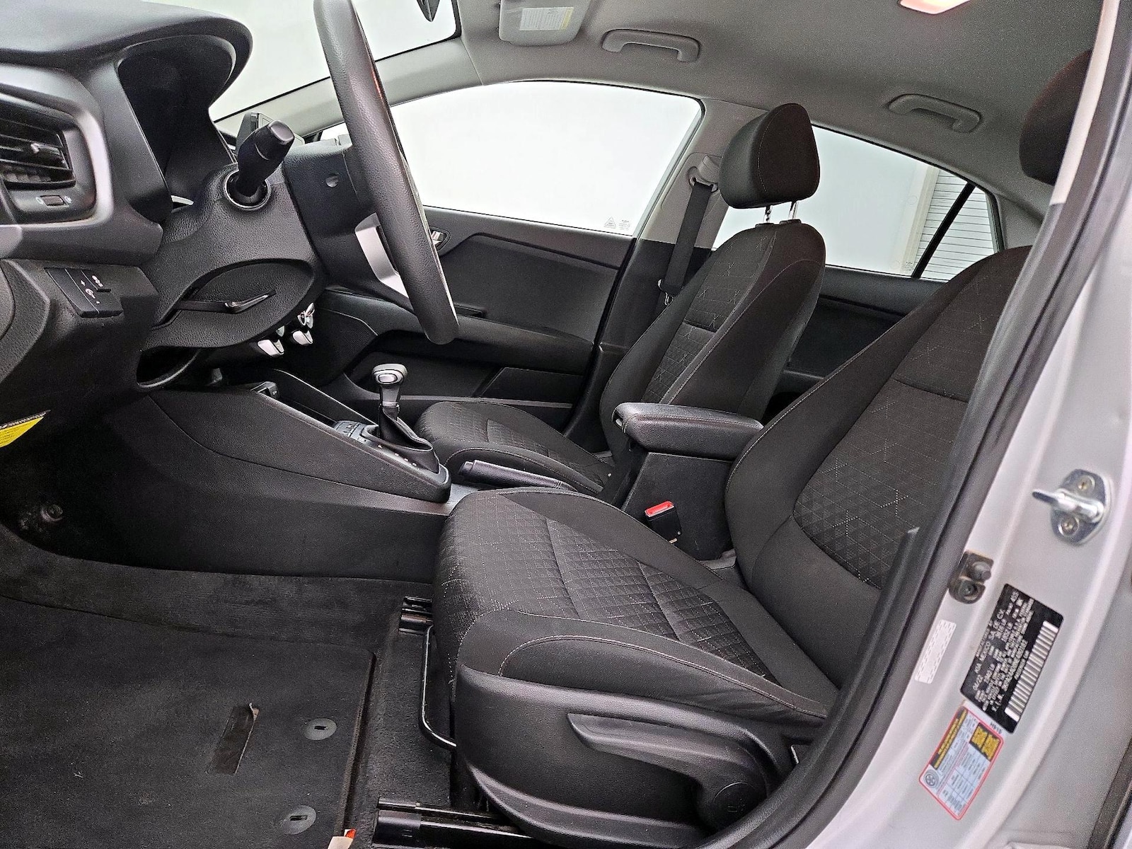 Power Seat(s) & Side Airbags