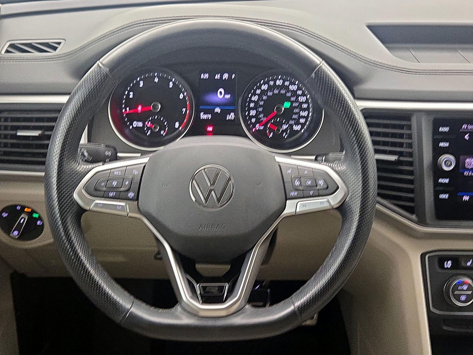 2021 Volkswagen Atlas SE w/Tech R-Line - Photo 11