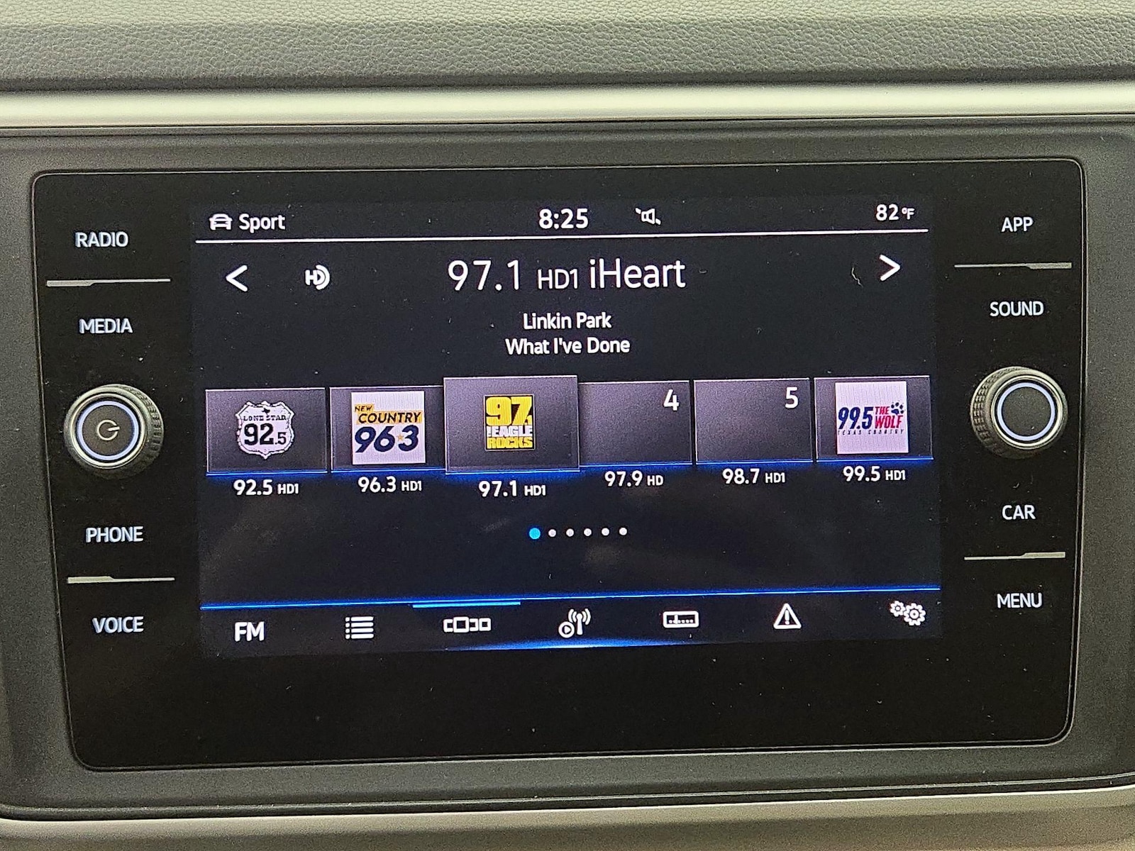 2021 Volkswagen Atlas SE w/Tech R-Line - Photo 16