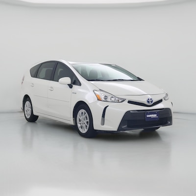 2016 Toyota Prius v Three