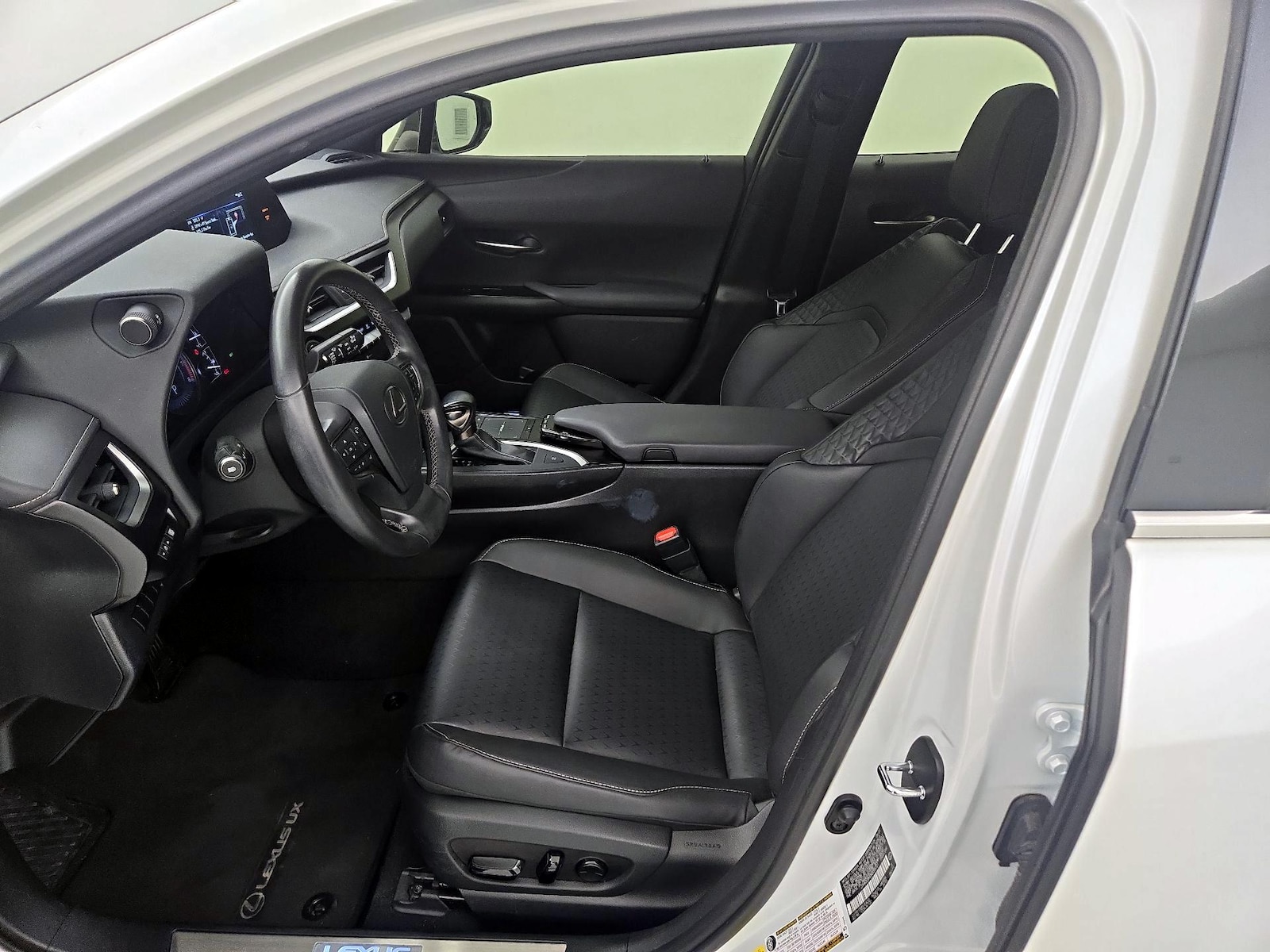 Power Seat(s) & Side Airbags