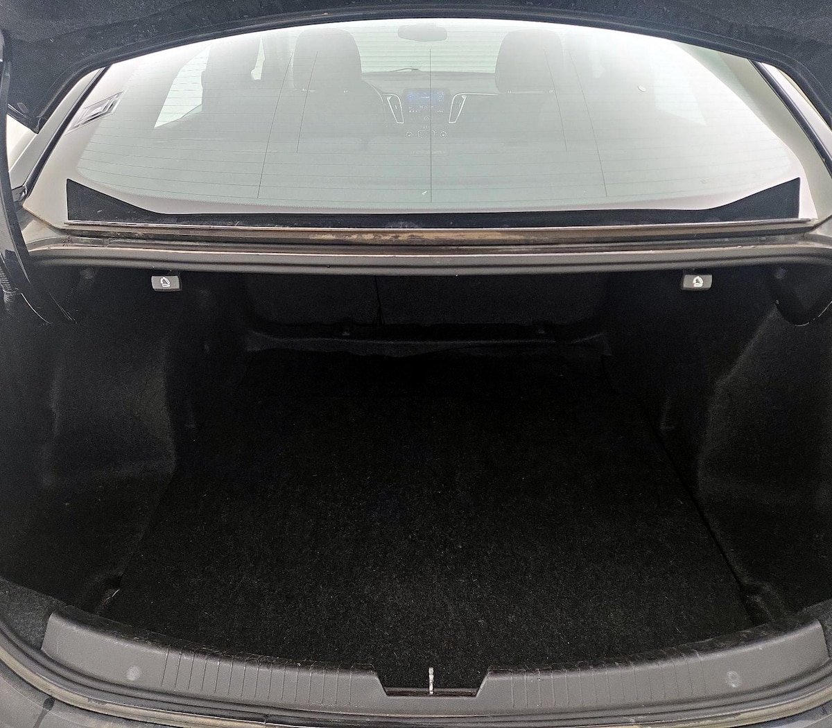 Trunk/Cargo (Seats Up)