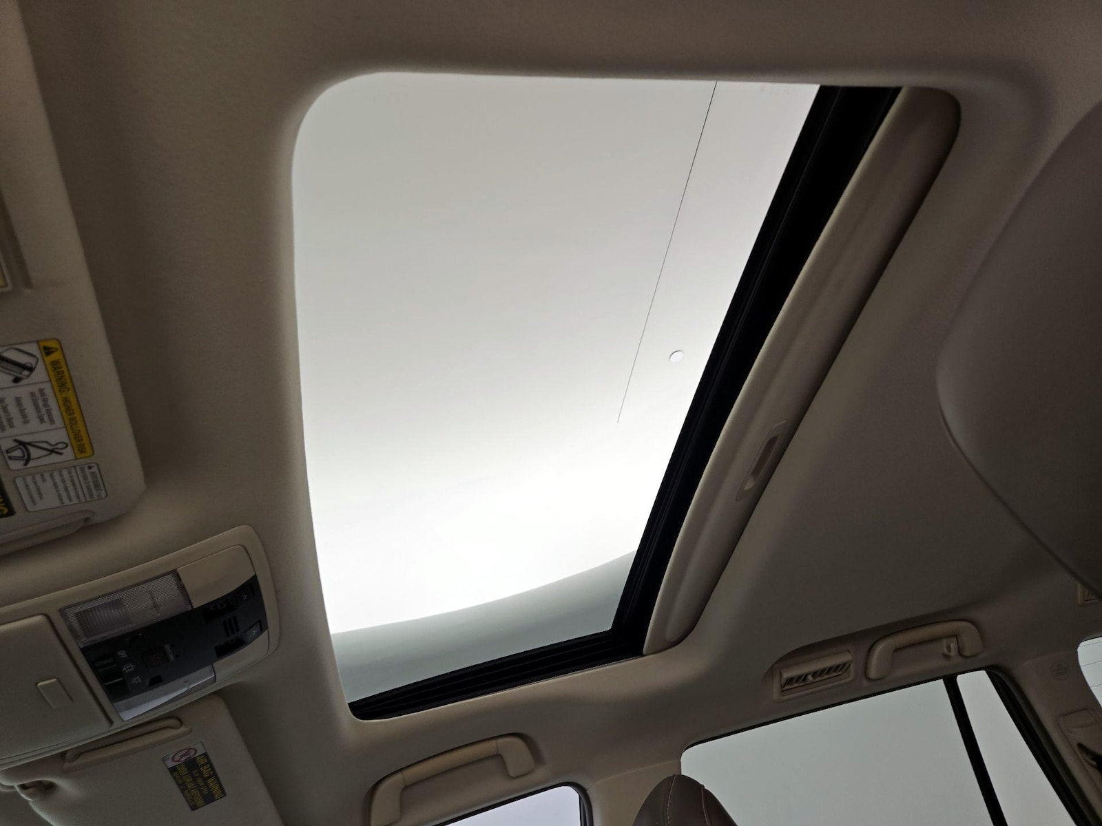 Sunroof(s) & Overhead Airbags