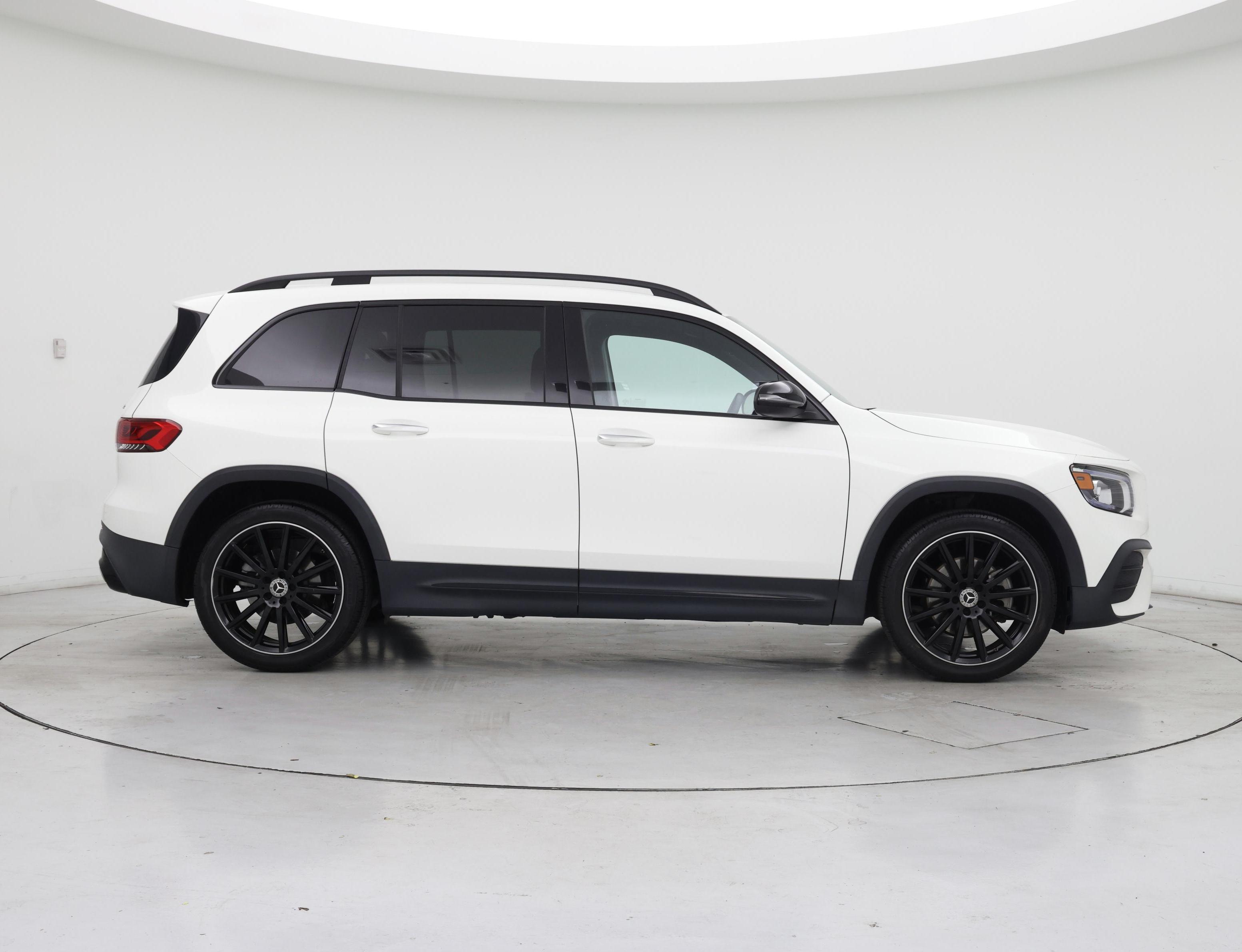 Thumbnail: 2021 Mercedes-Benz GLB - 7
