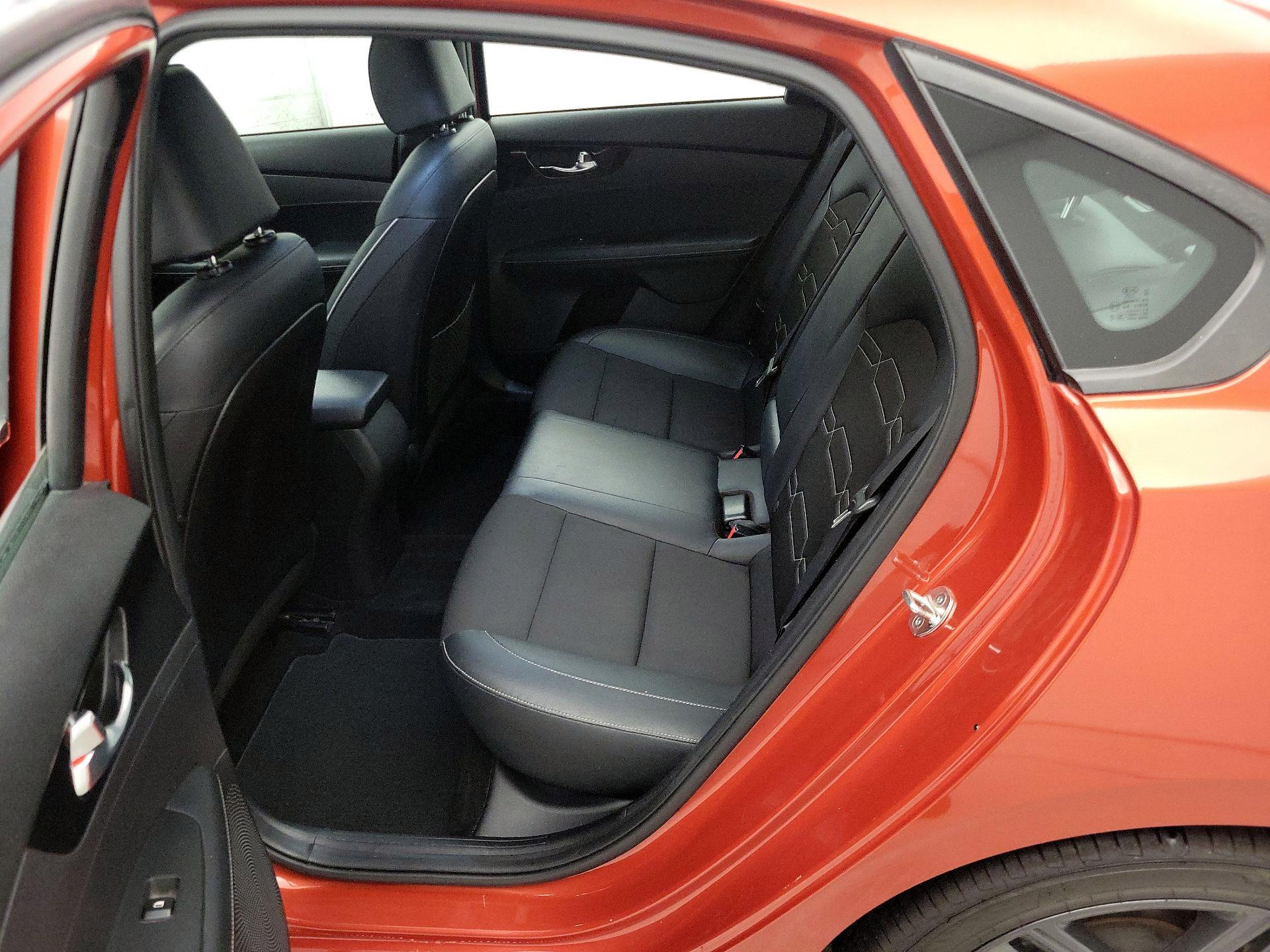 Thumbnail: 2021 Kia Forte - 20