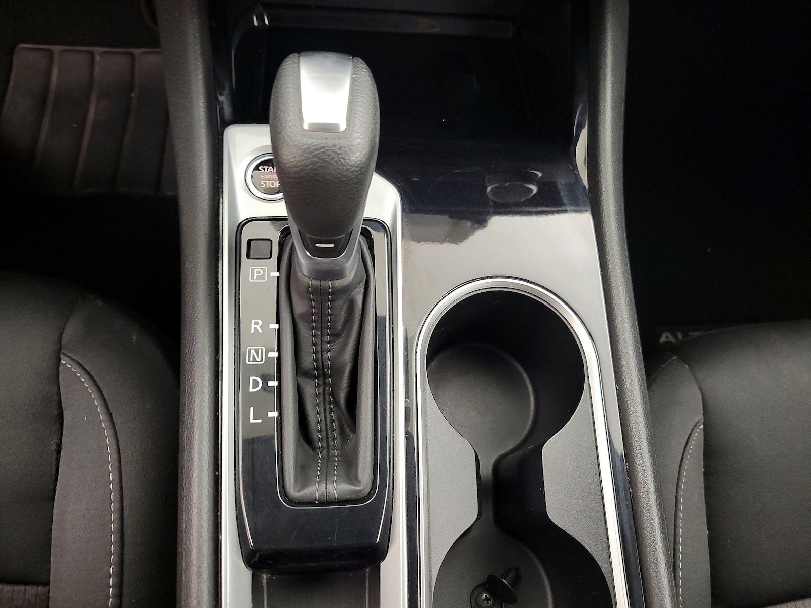 2024 Nissan Altima SV - Photo 18