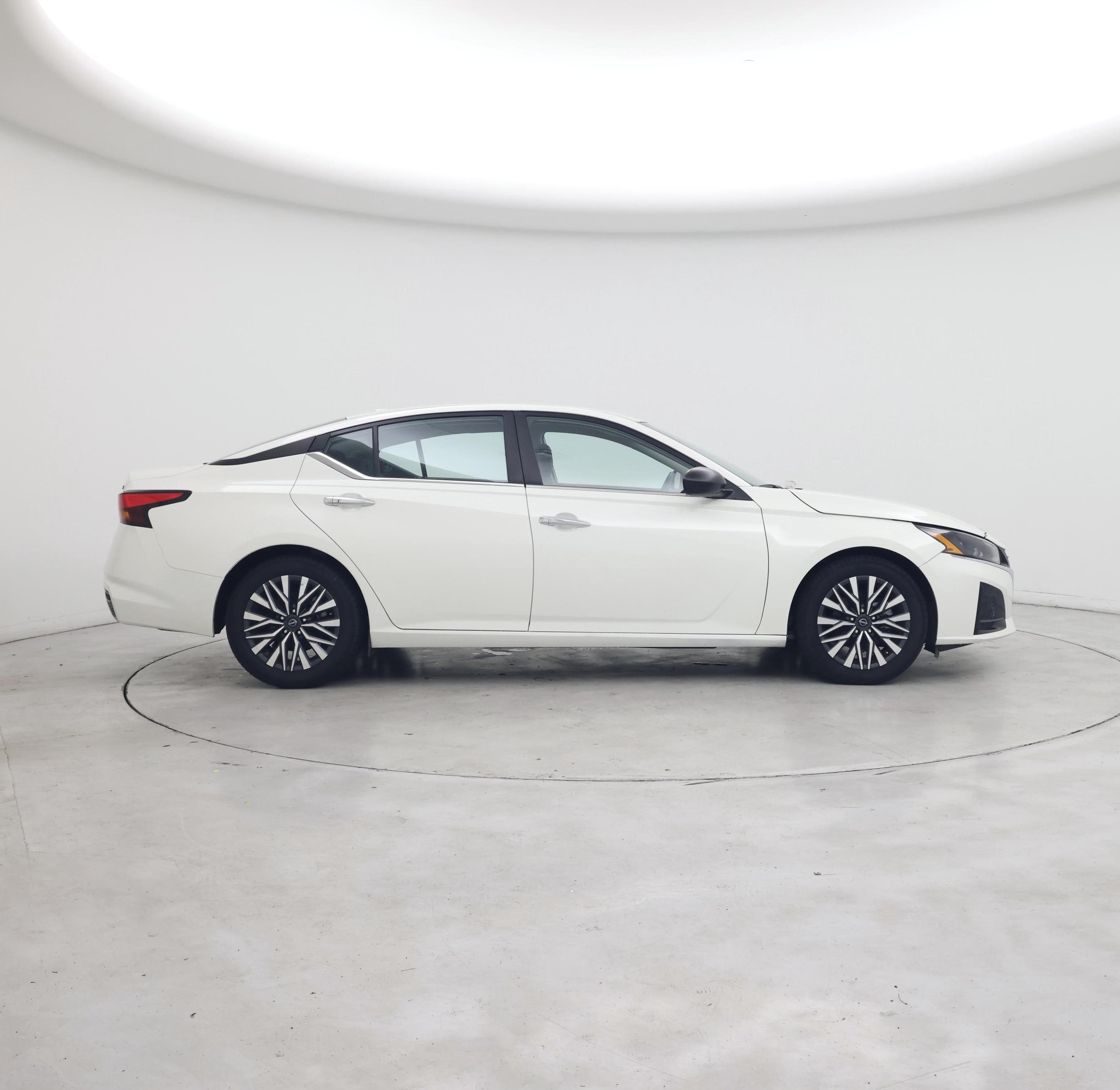 Thumbnail: 2024 Nissan Altima - 7