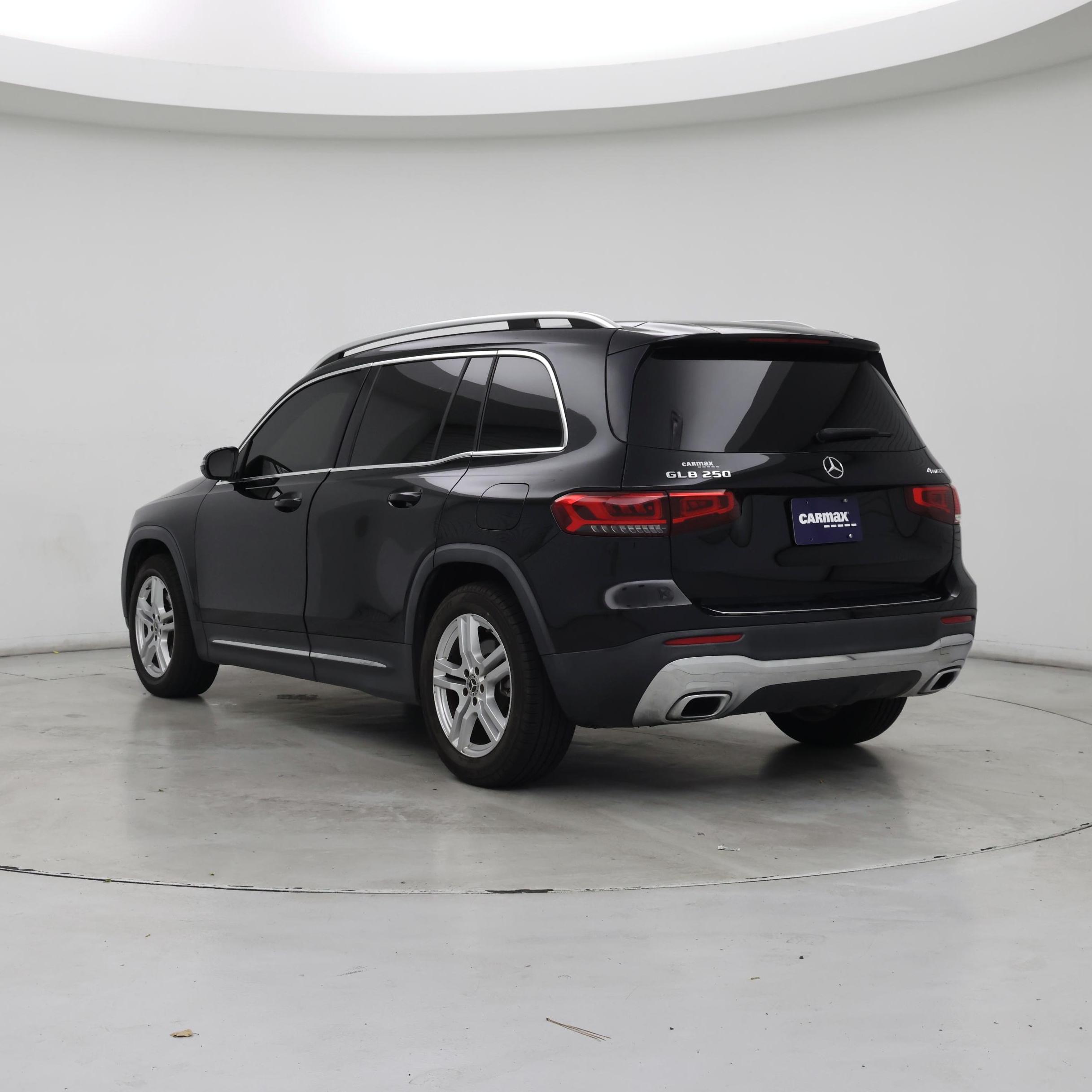 Thumbnail: 2021 Mercedes-Benz GLB - 2