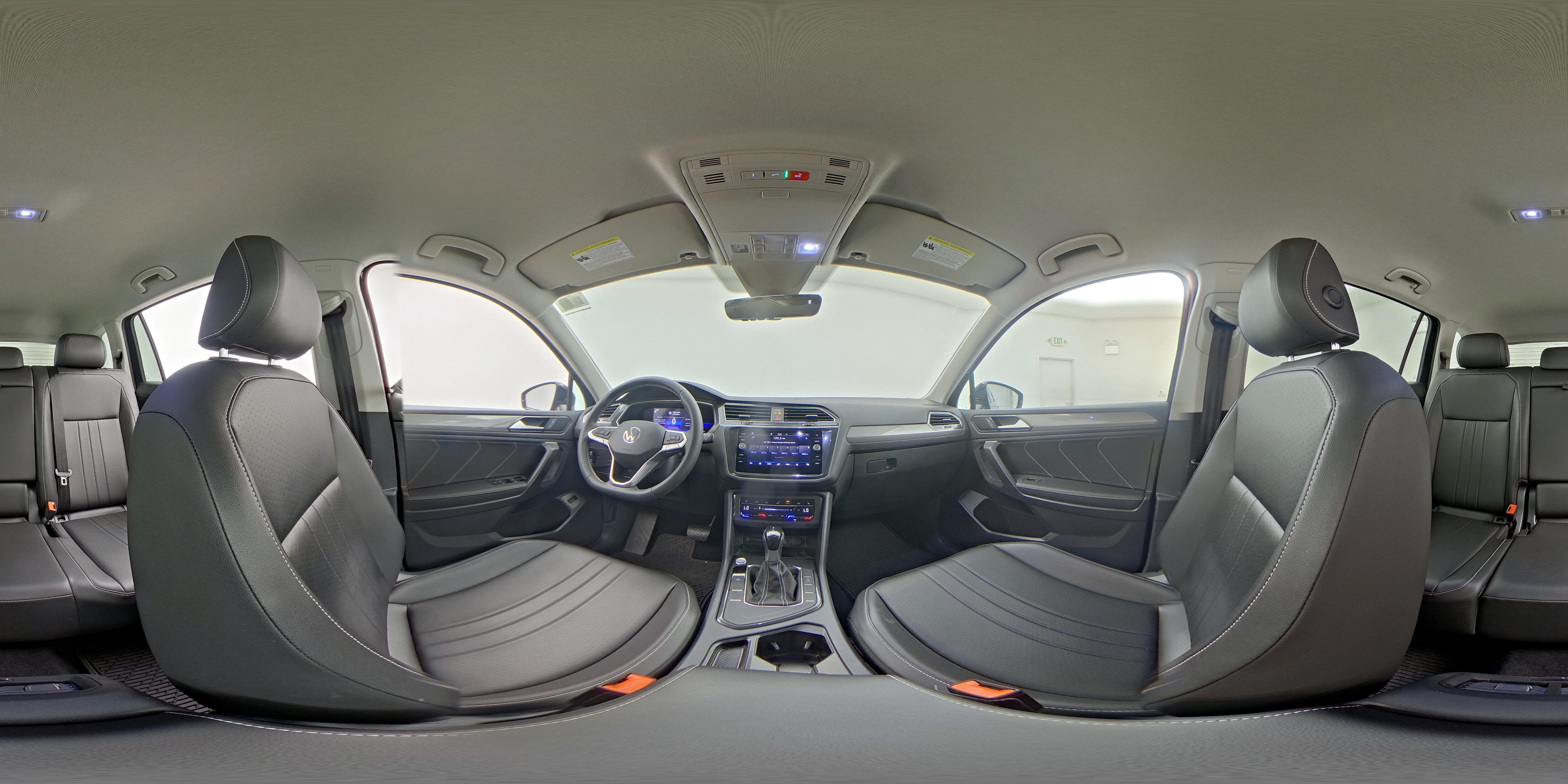 2022 Volkswagen Tiguan SE - Photo 26