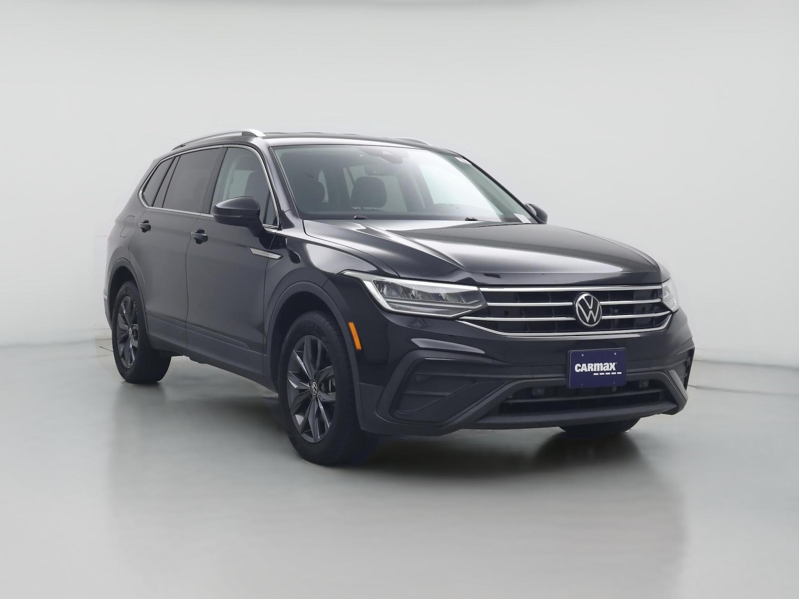 2022 Volkswagen Tiguan SE - Photo 1