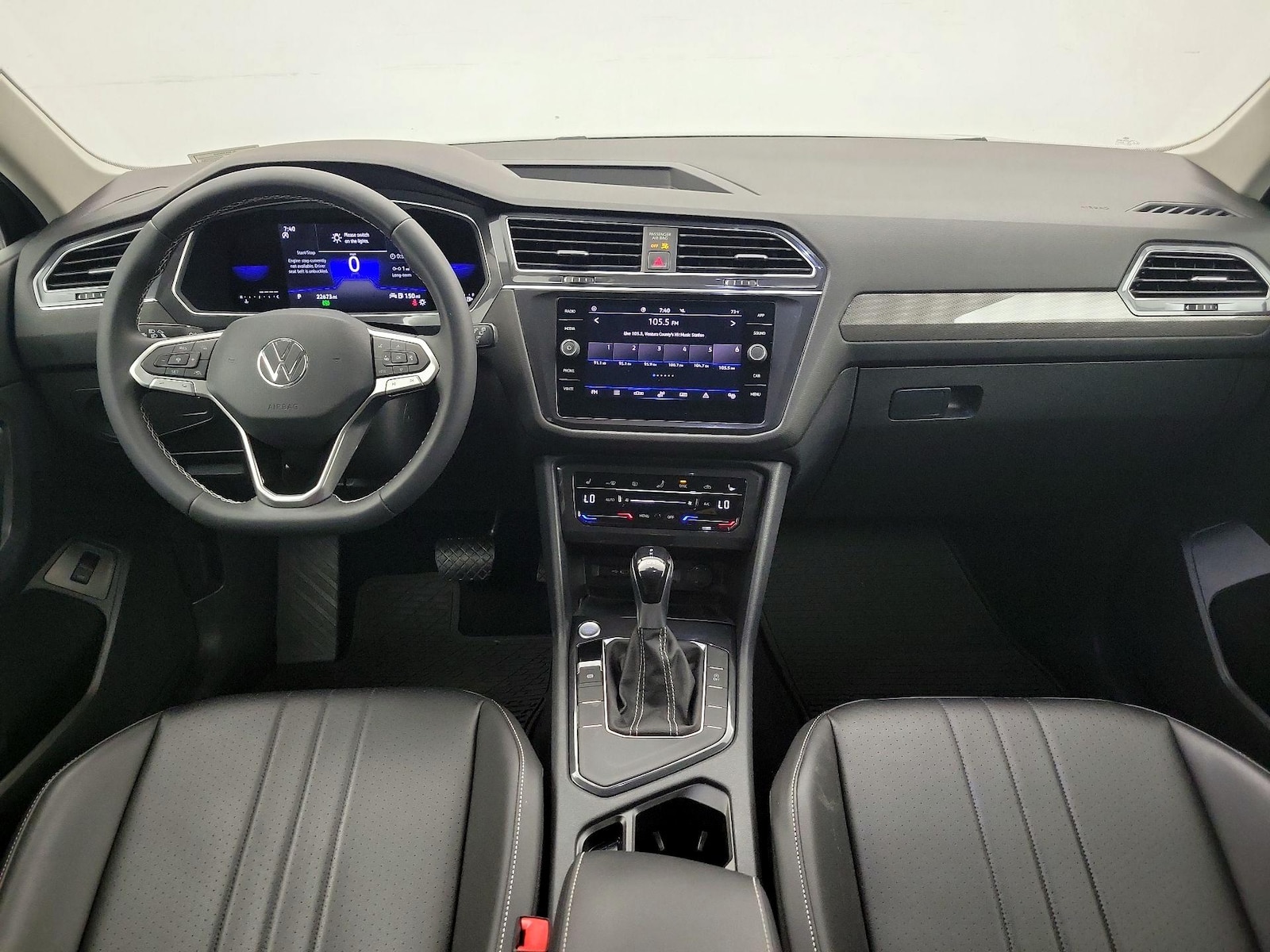 2022 Volkswagen Tiguan SE - Photo 10
