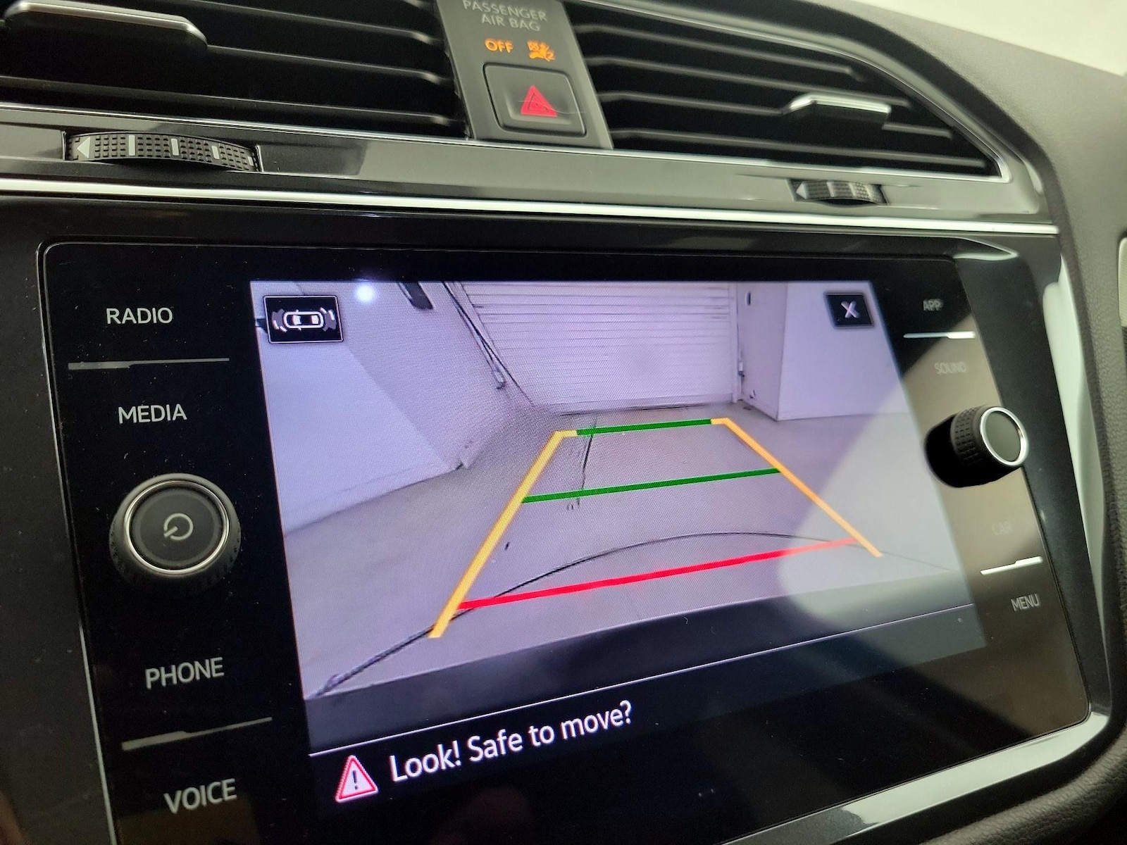2022 Volkswagen Tiguan SE - Photo 15