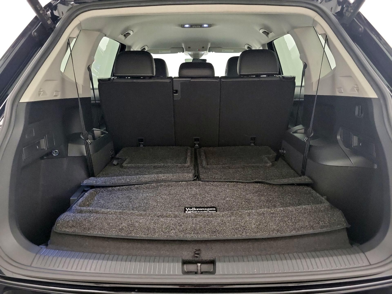 2022 Volkswagen Tiguan SE - Photo 23