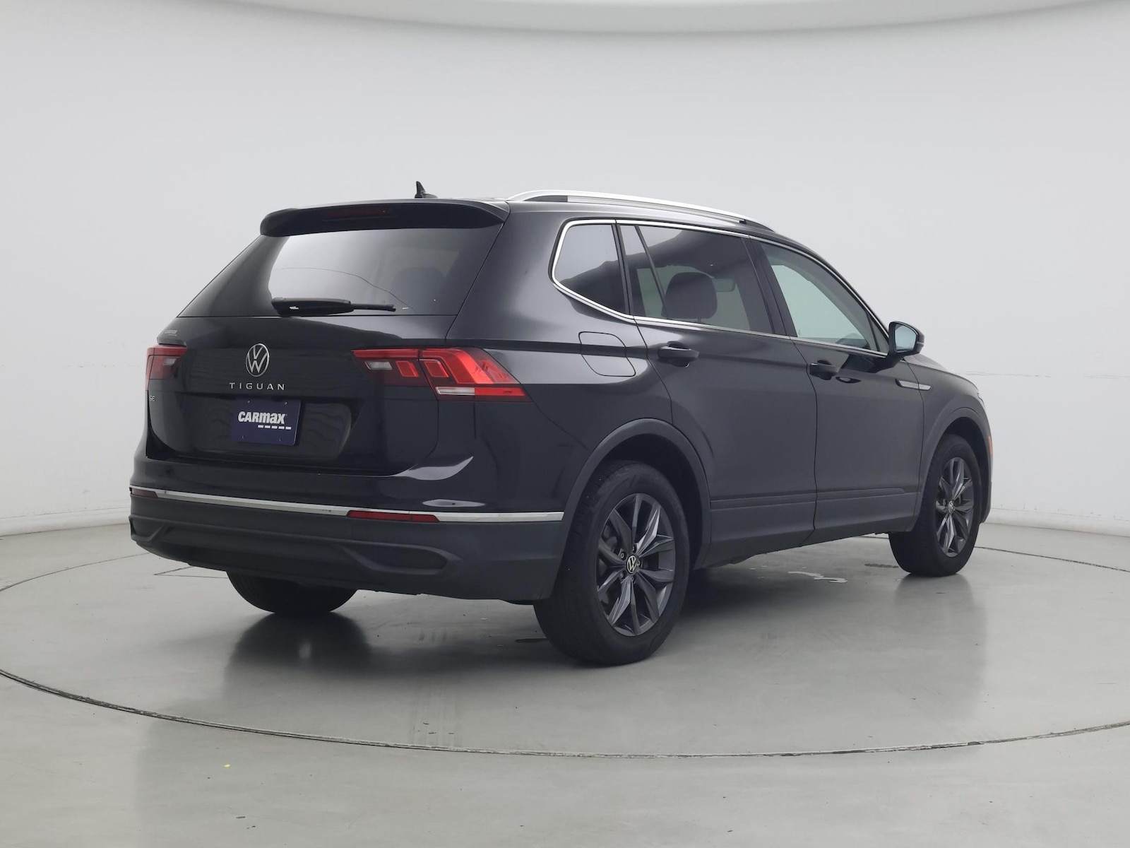 2022 Volkswagen Tiguan SE - Photo 9