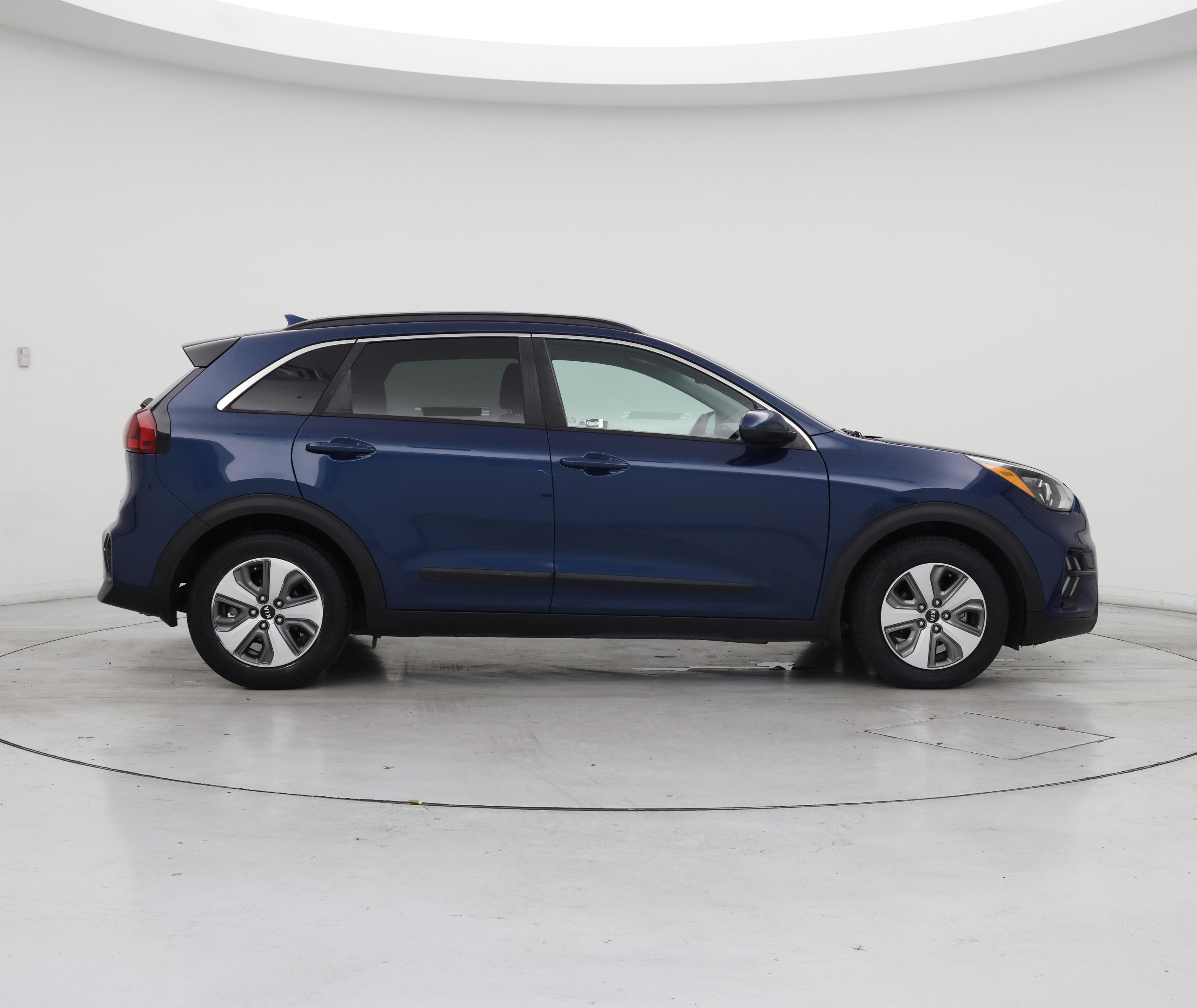 Thumbnail: 2020 Kia Niro - 7
