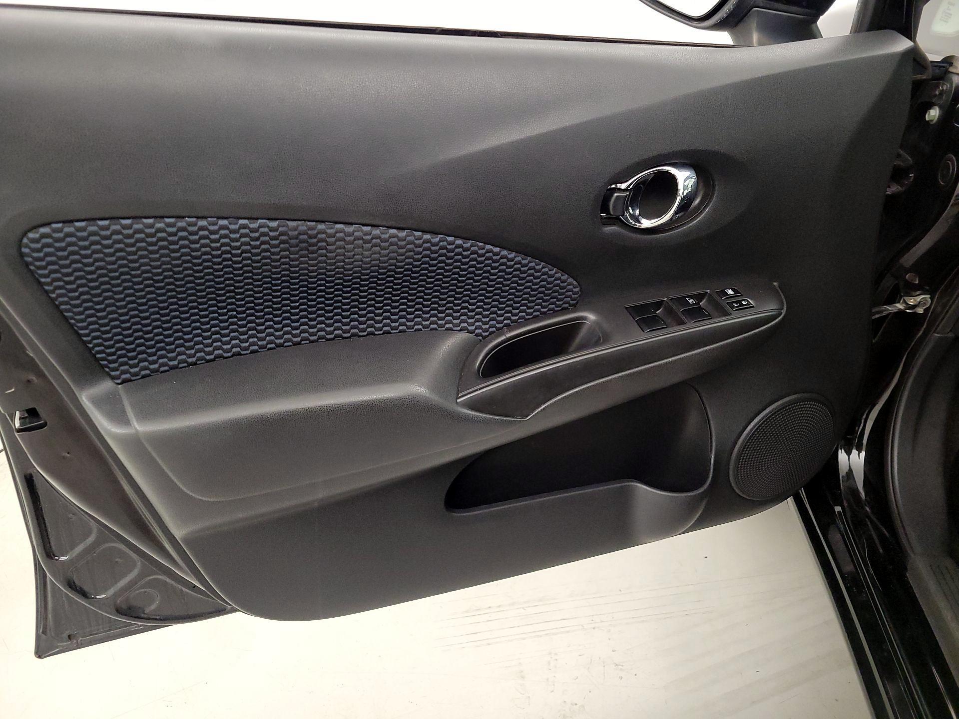 Thumbnail: 2018 Nissan Versa Note - 12