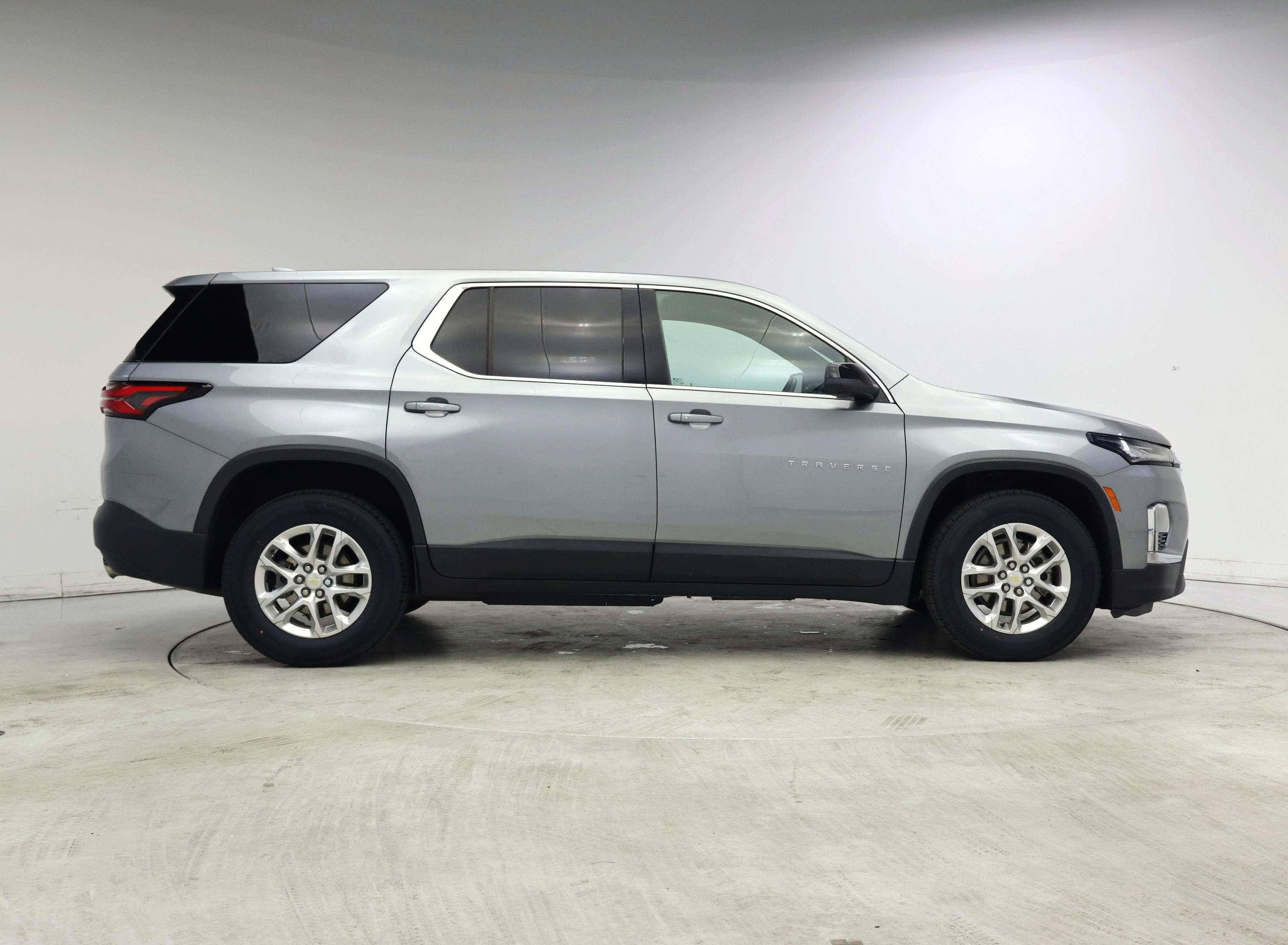Thumbnail: 2023 Chevrolet Traverse - 7
