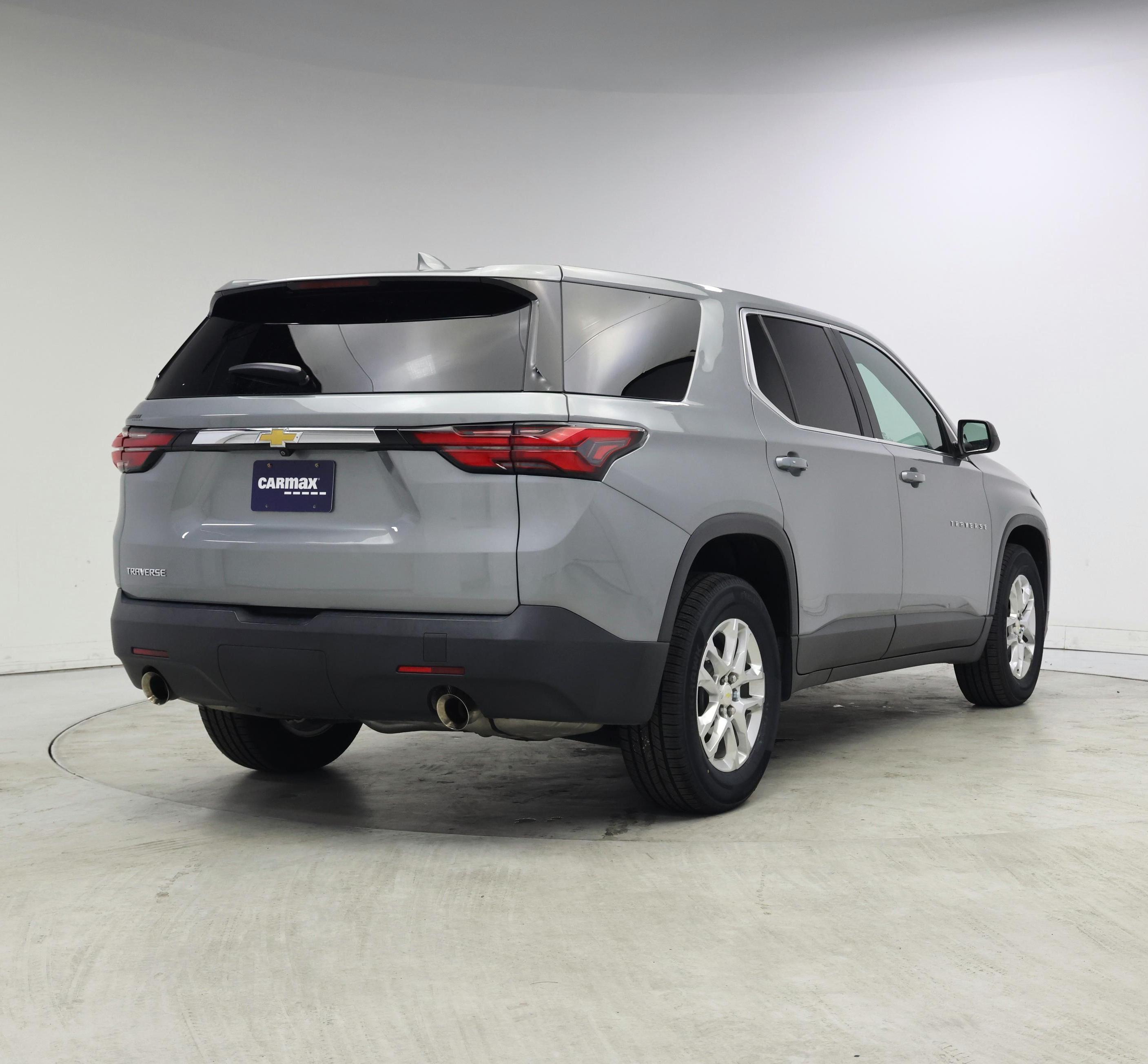 Thumbnail: 2023 Chevrolet Traverse - 8