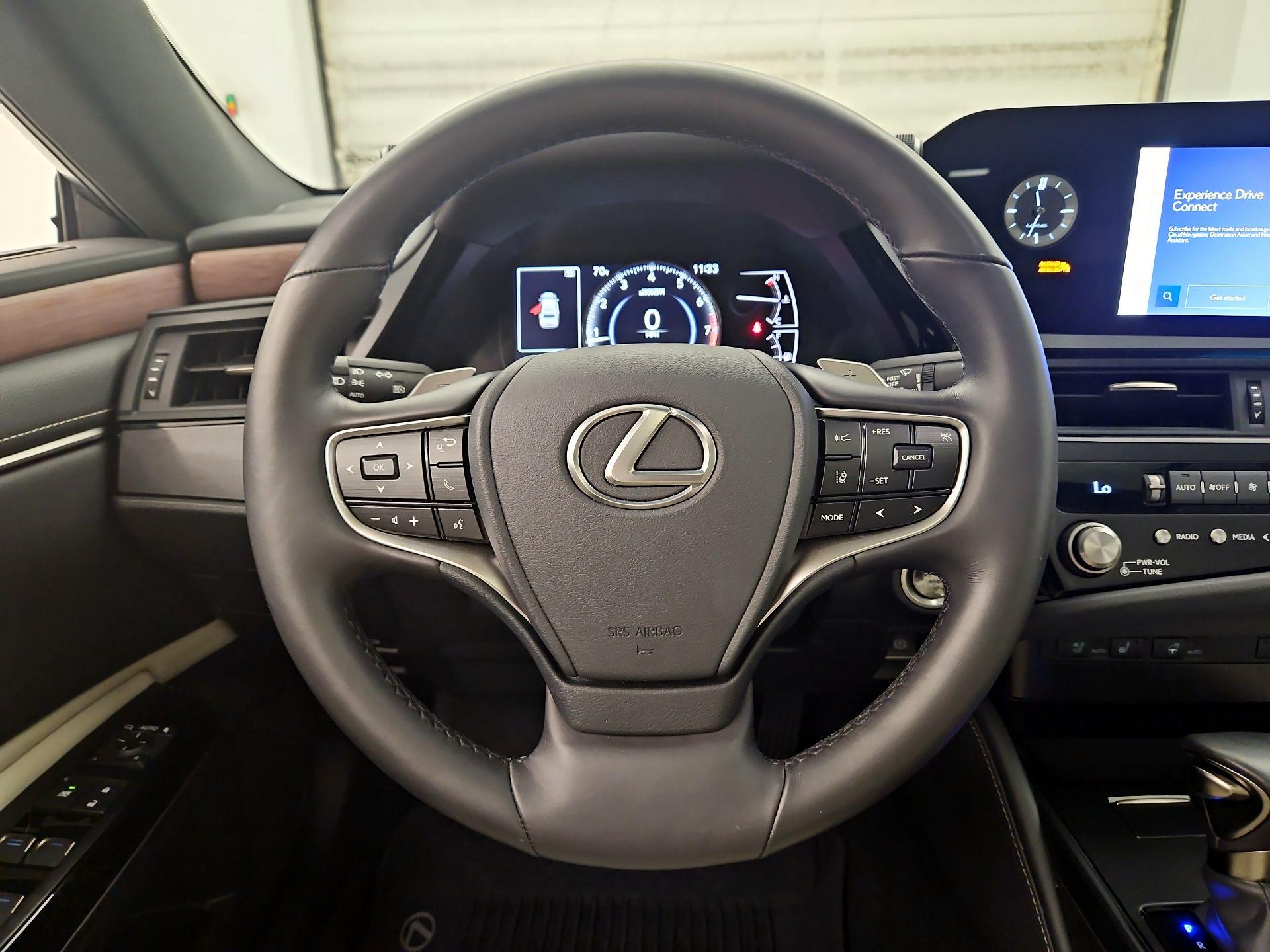 Thumbnail: 2024 Lexus ES - 10