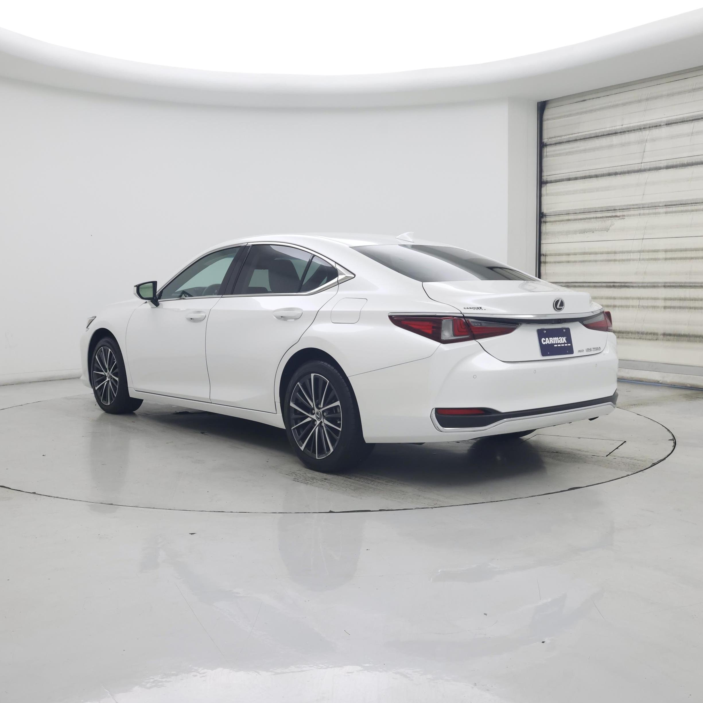 Thumbnail: 2024 Lexus ES - 2