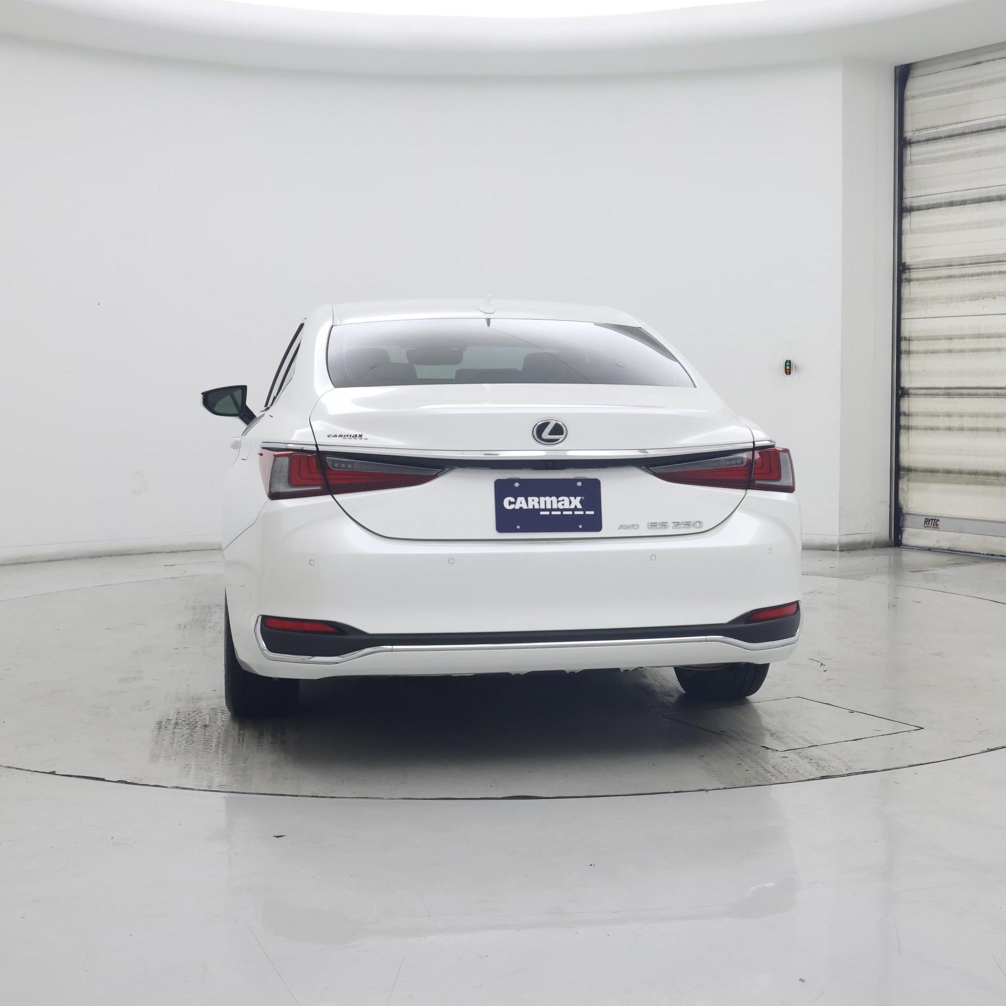 Thumbnail: 2024 Lexus ES - 6