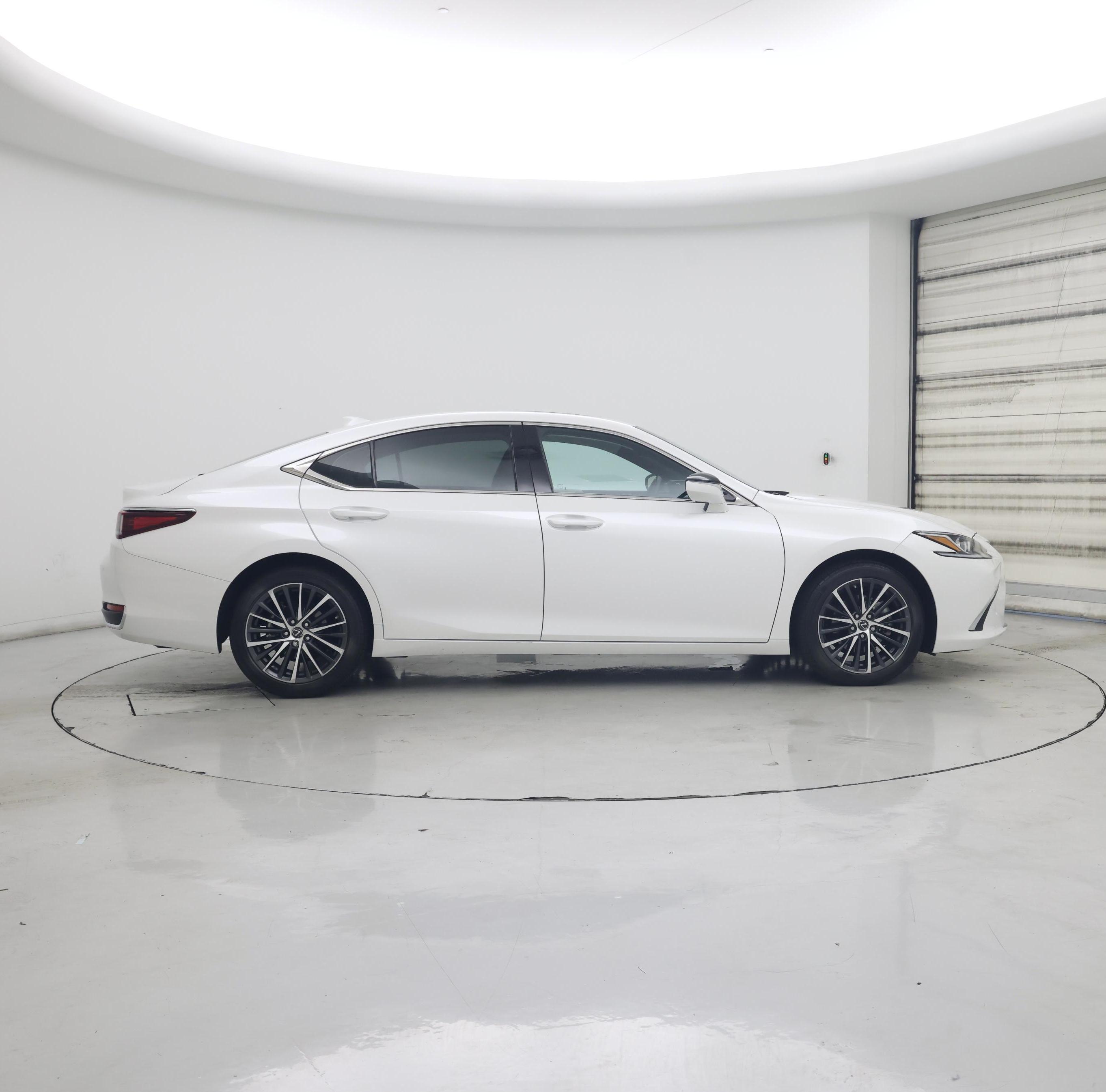 Thumbnail: 2024 Lexus ES - 7