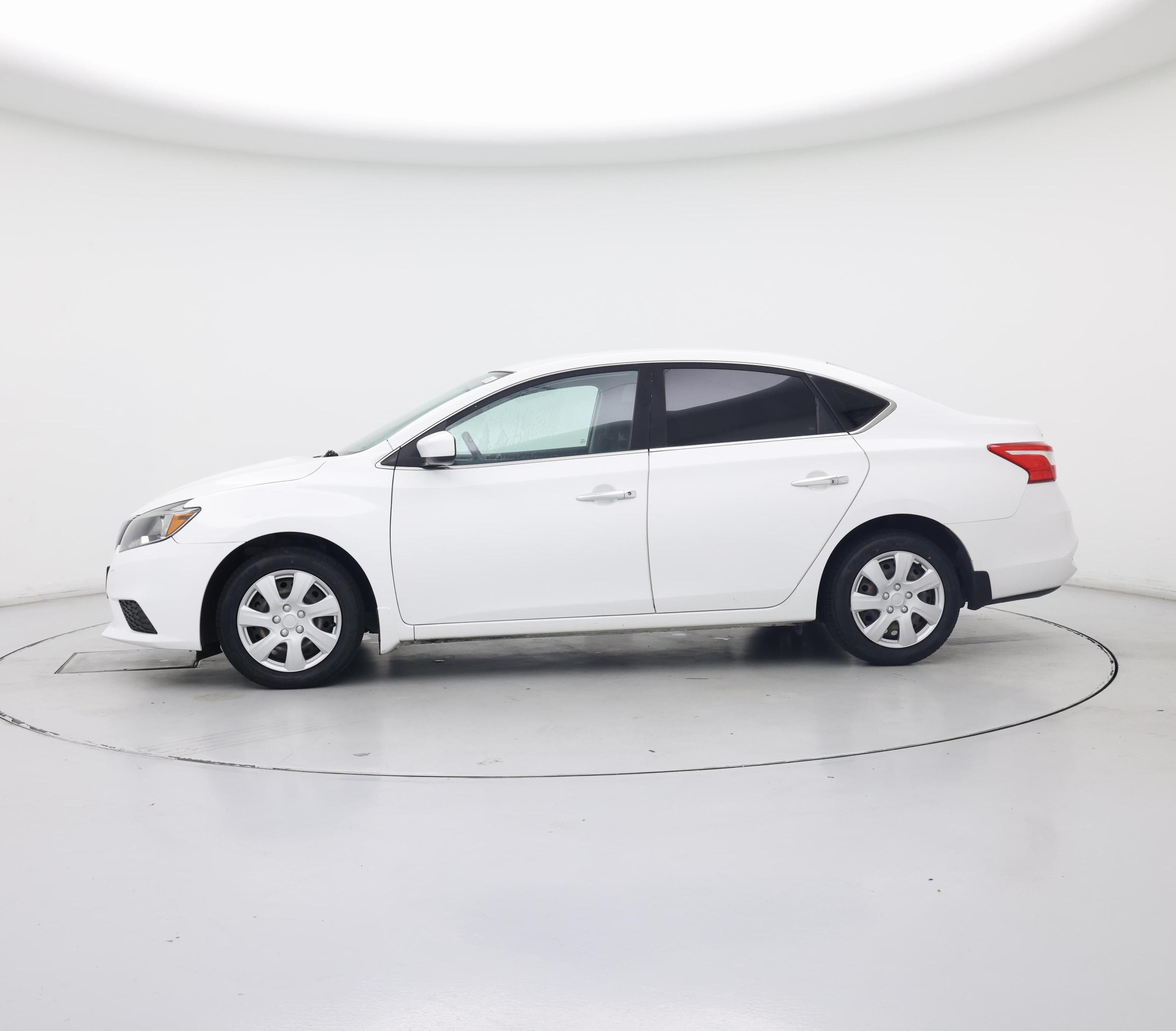 Thumbnail: 2019 Nissan Sentra - 3