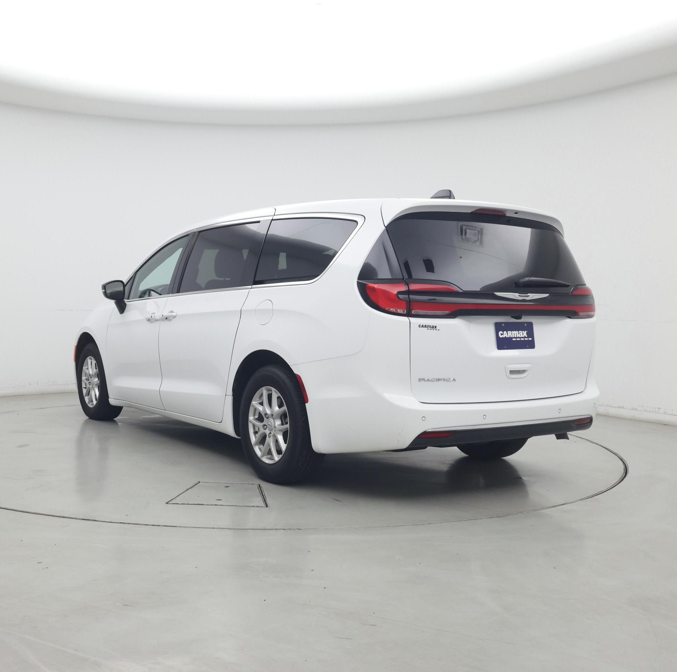 Thumbnail: 2026 Chrysler Pacifica - 2