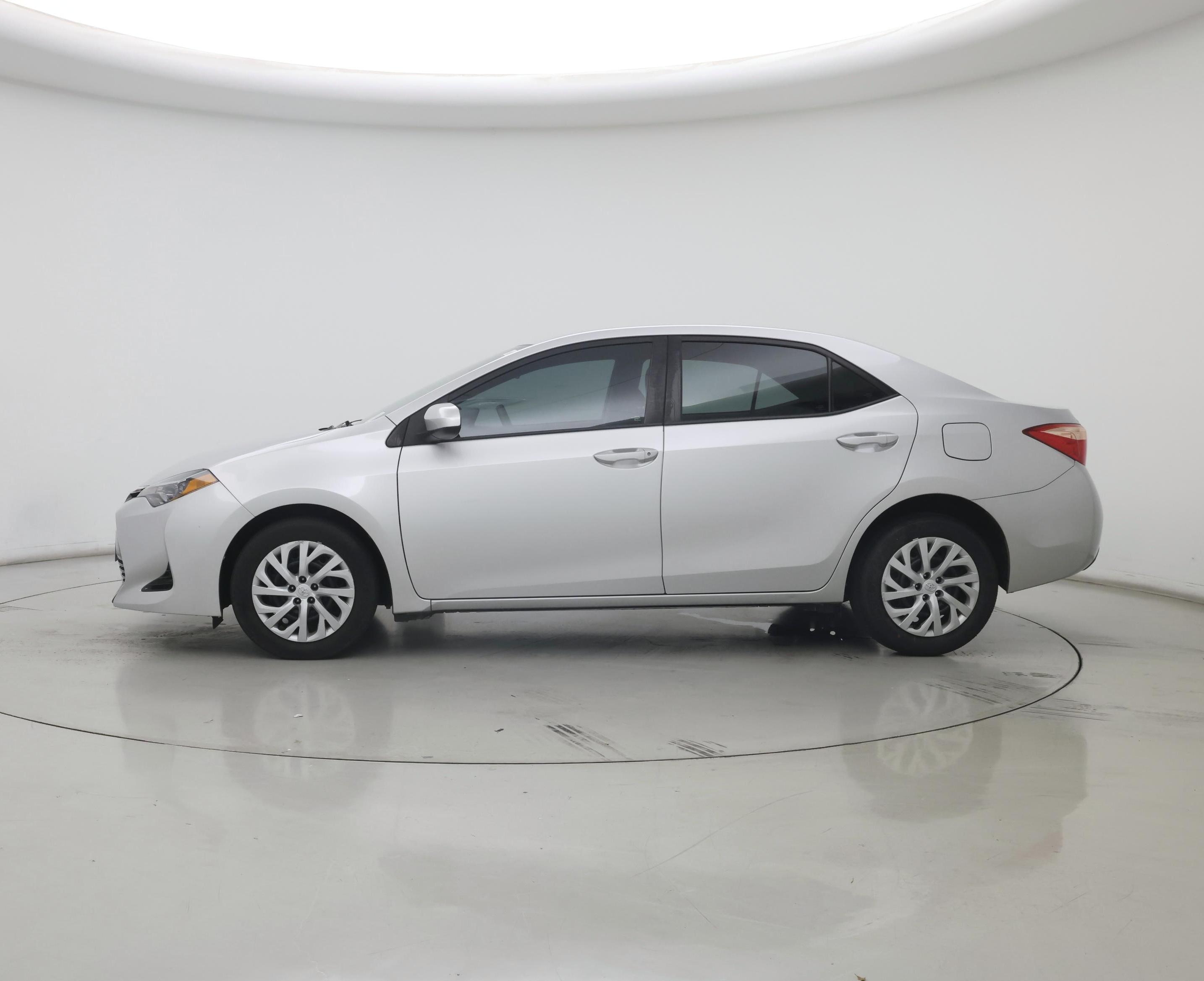 Thumbnail: 2017 Toyota Corolla - 3