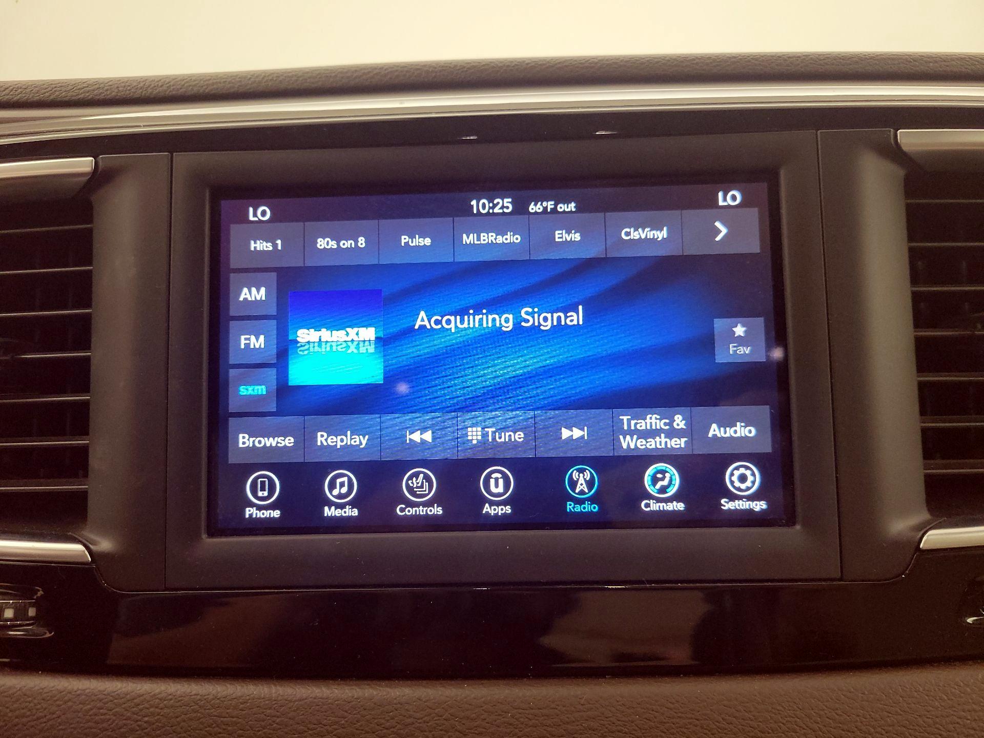 Thumbnail: 2019 Chrysler Pacifica - 15