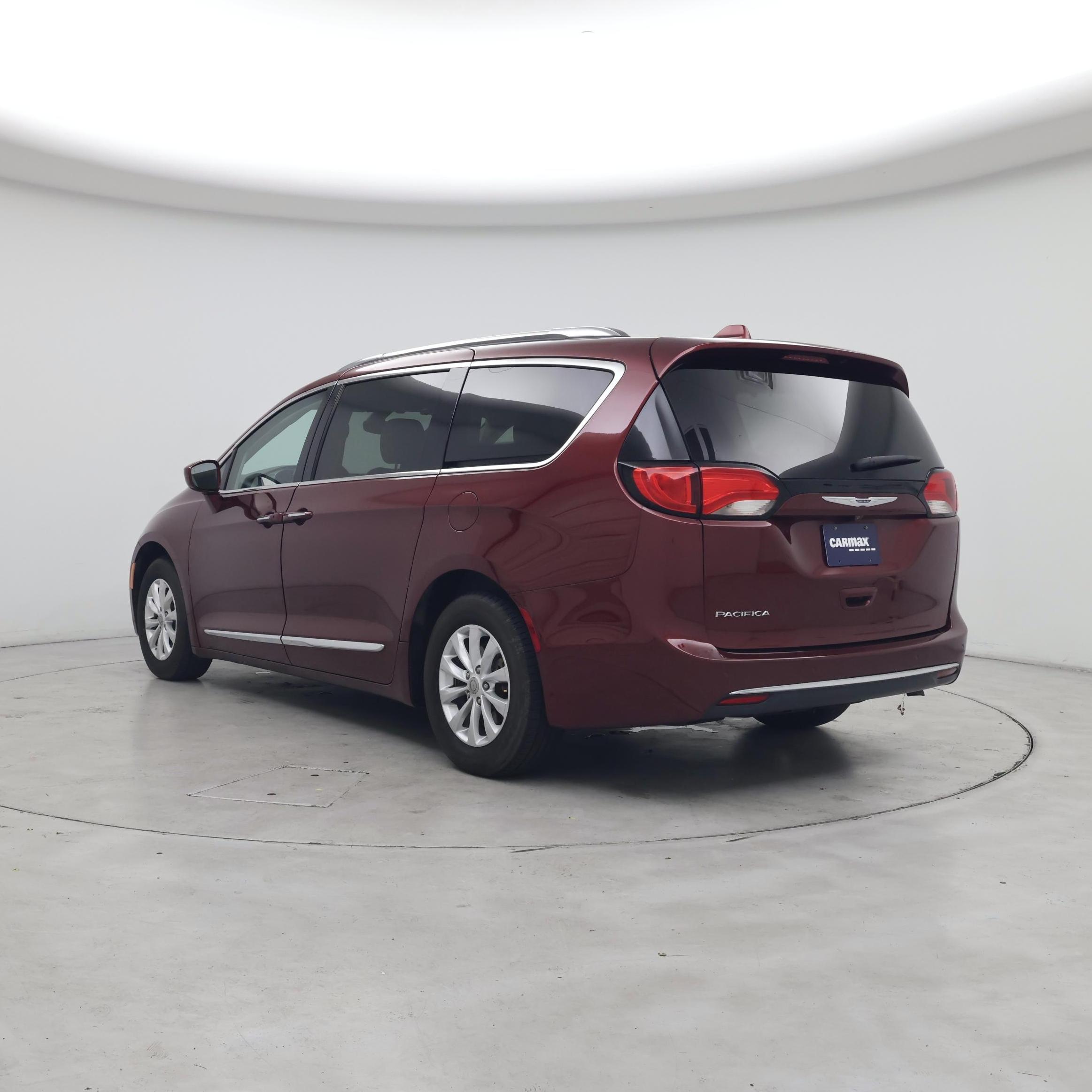 Thumbnail: 2019 Chrysler Pacifica - 2